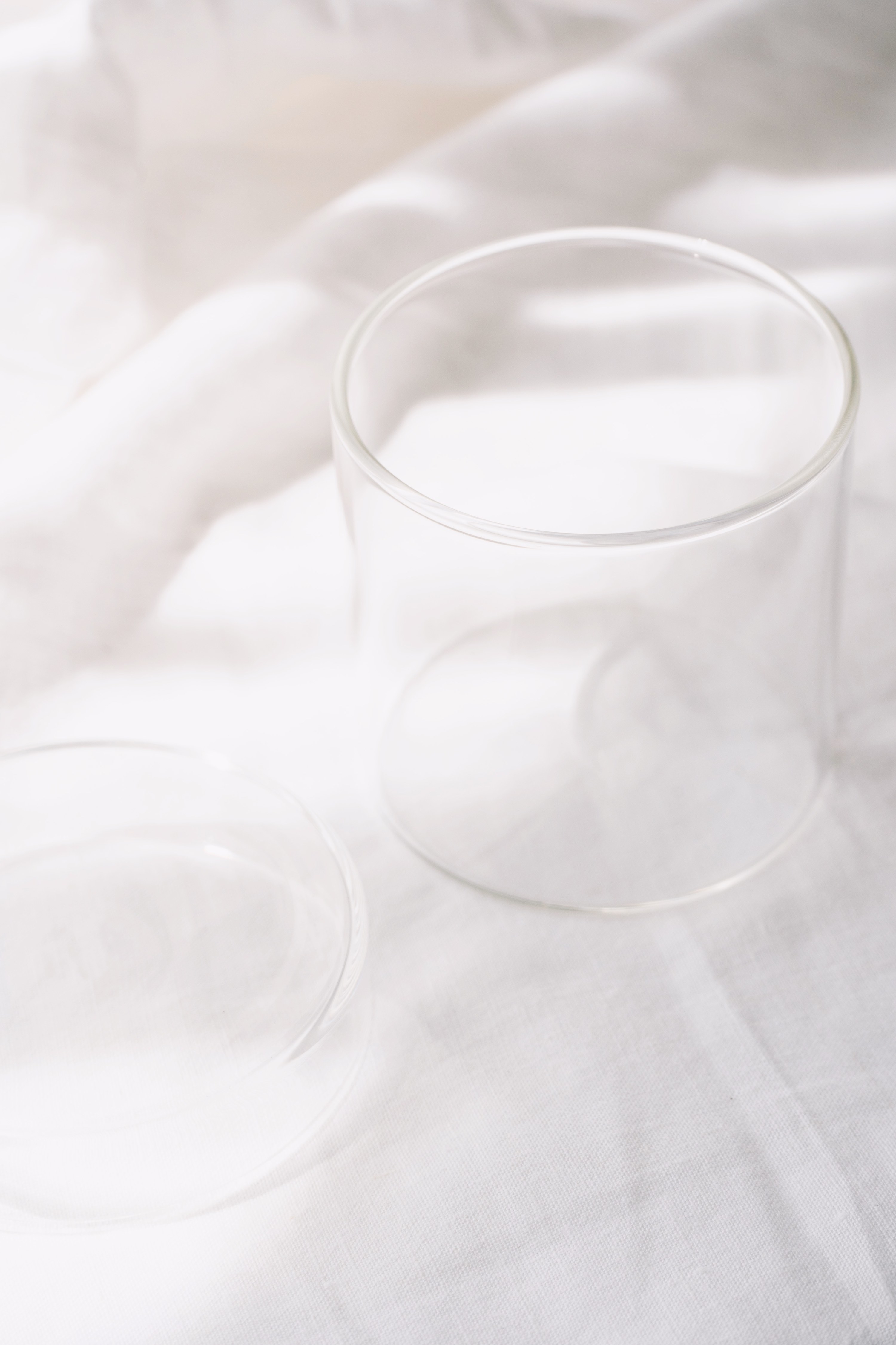 3COINSのおすすめ雑貨「【KonMari×3COINS】蓋付ガラスラウンド収納:小サイズ」