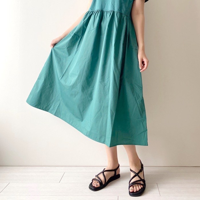 UNIQLO（ユニクロ）のおすすめワンピース「コンビネーションフレアワンピース」