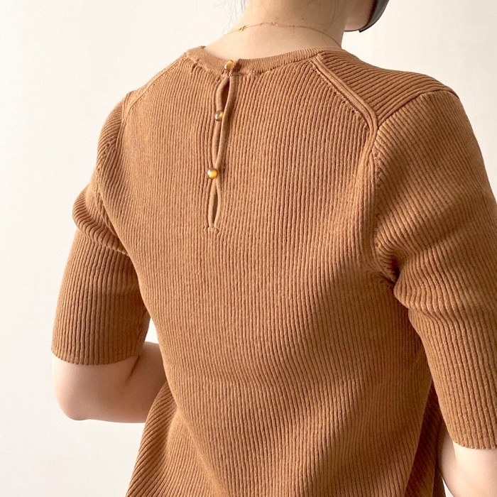 GU（ジーユー）のオススメのトップス「シアーリブセーター(5分袖)Q」