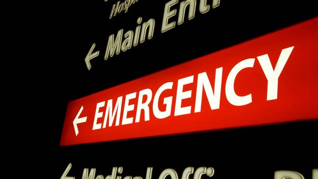 An emergency hospital sign is shown