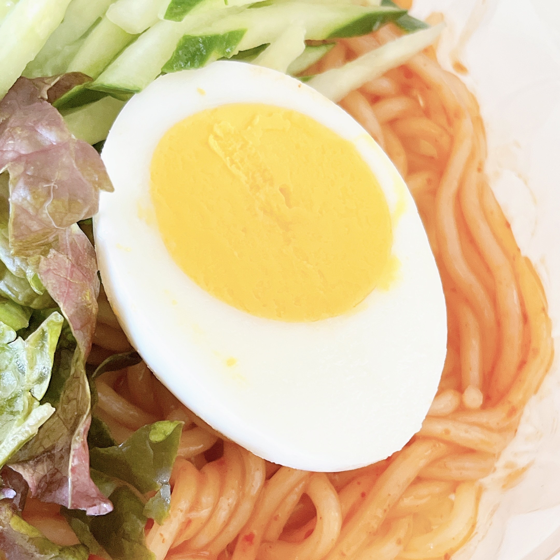 セブン-イレブンのおすすめのフード「ビビン冷麺」