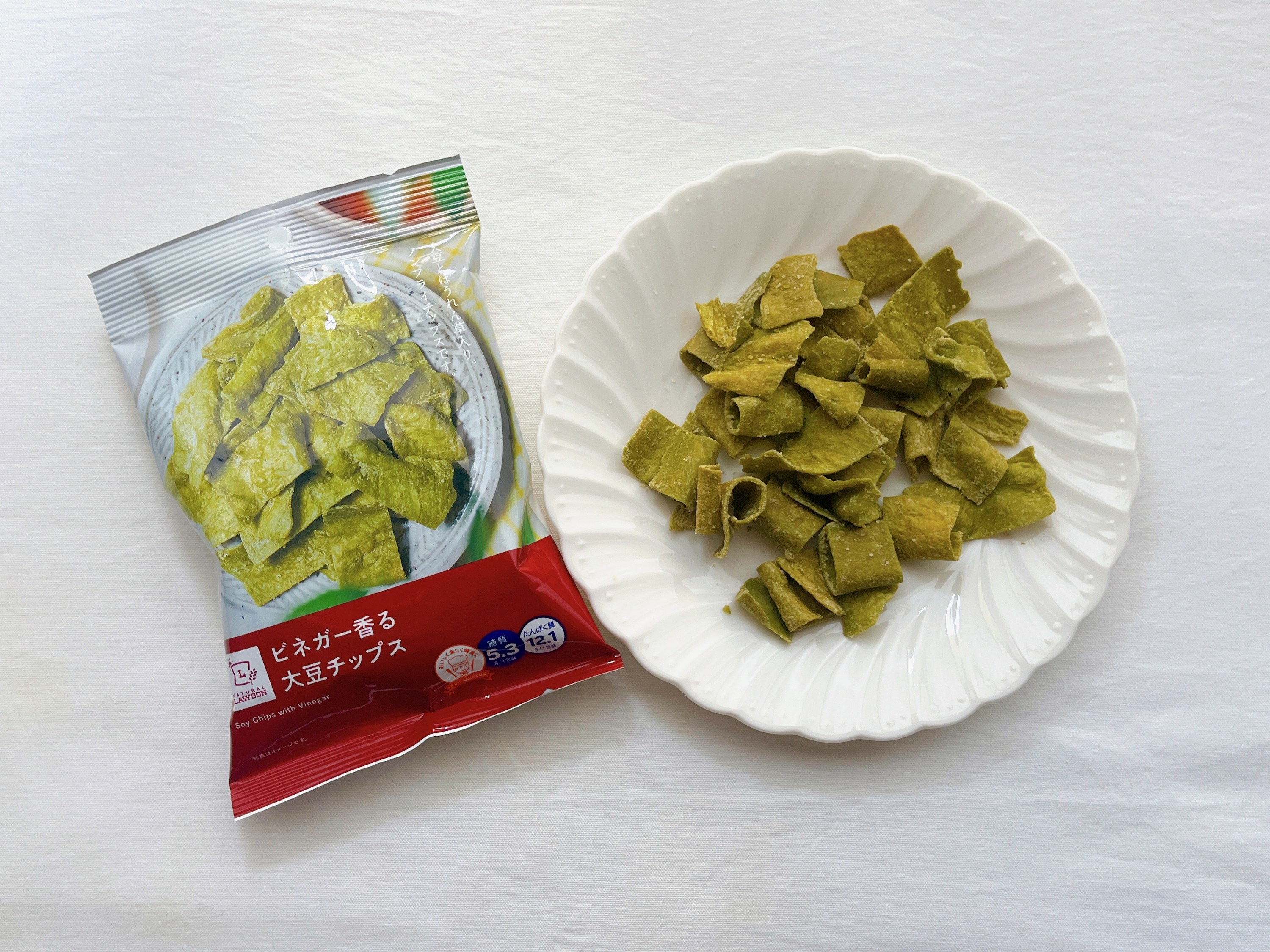 LAWSON（ローソン）のオススメのお菓子「ビネガー香る大豆チップス 30g」