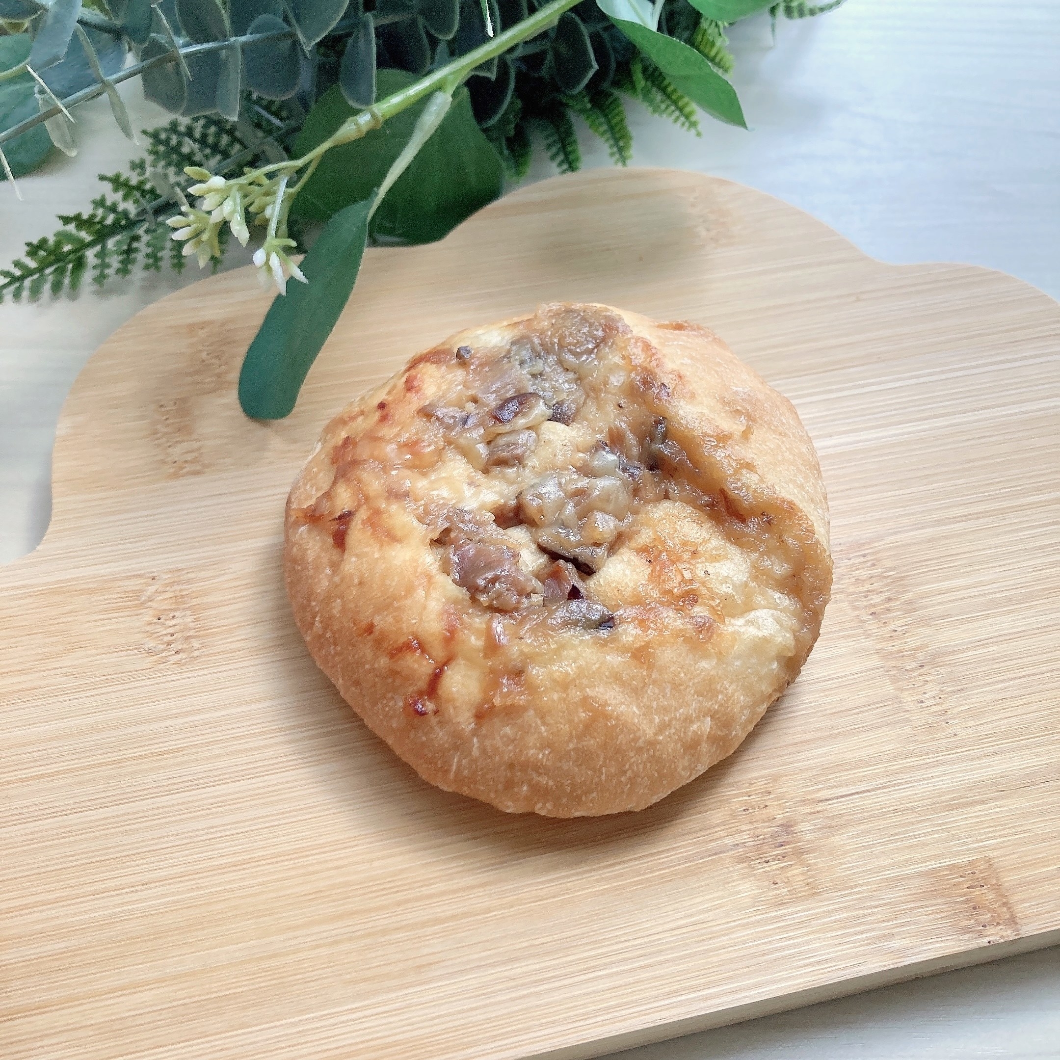 LAWSON（ローソン）のオススメのパン「マックストリュフ香るきのこフォカッチャ」