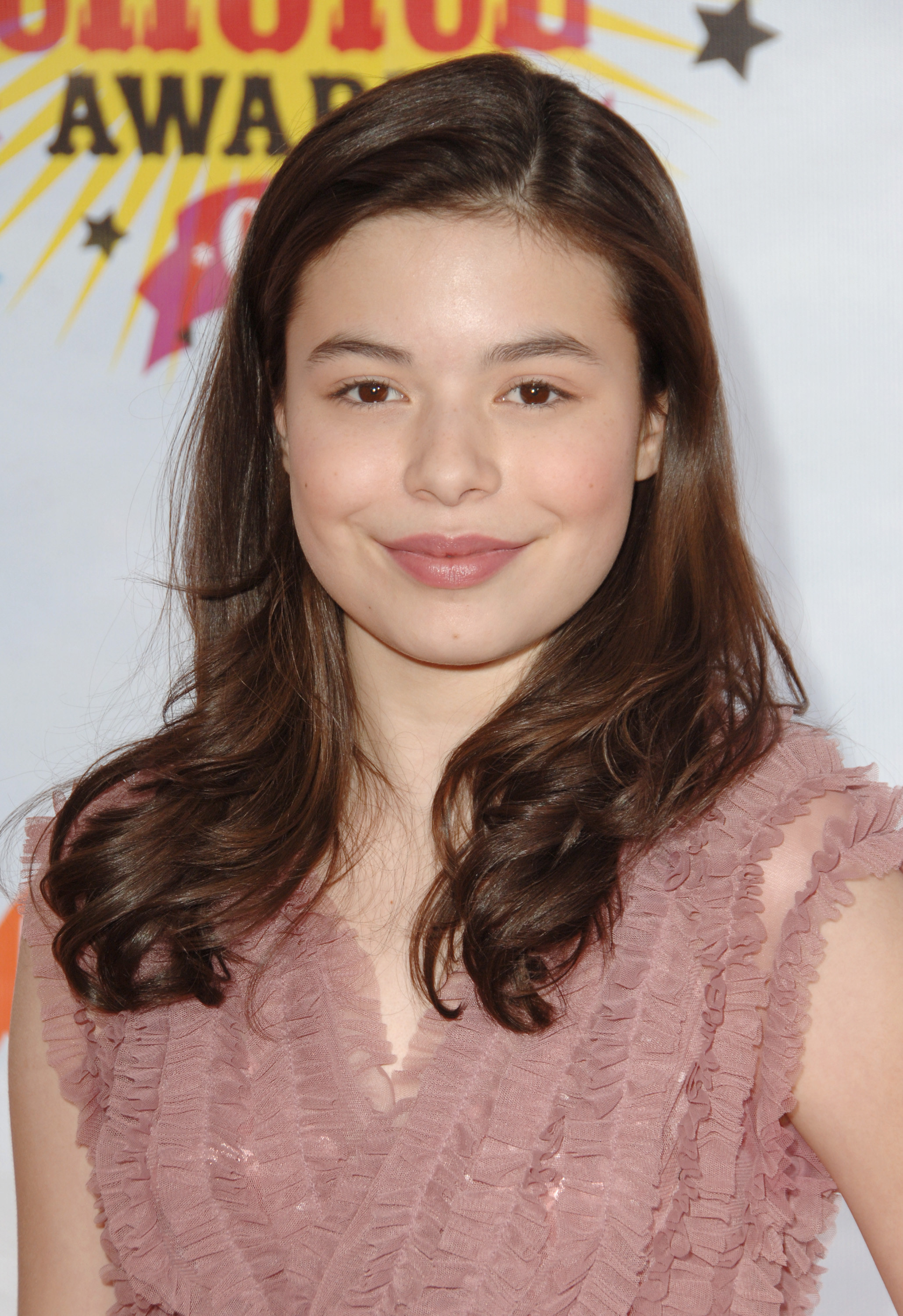 Miranda Cosgrove attends the Nickelodeon Kids' Choice Awards in 2006