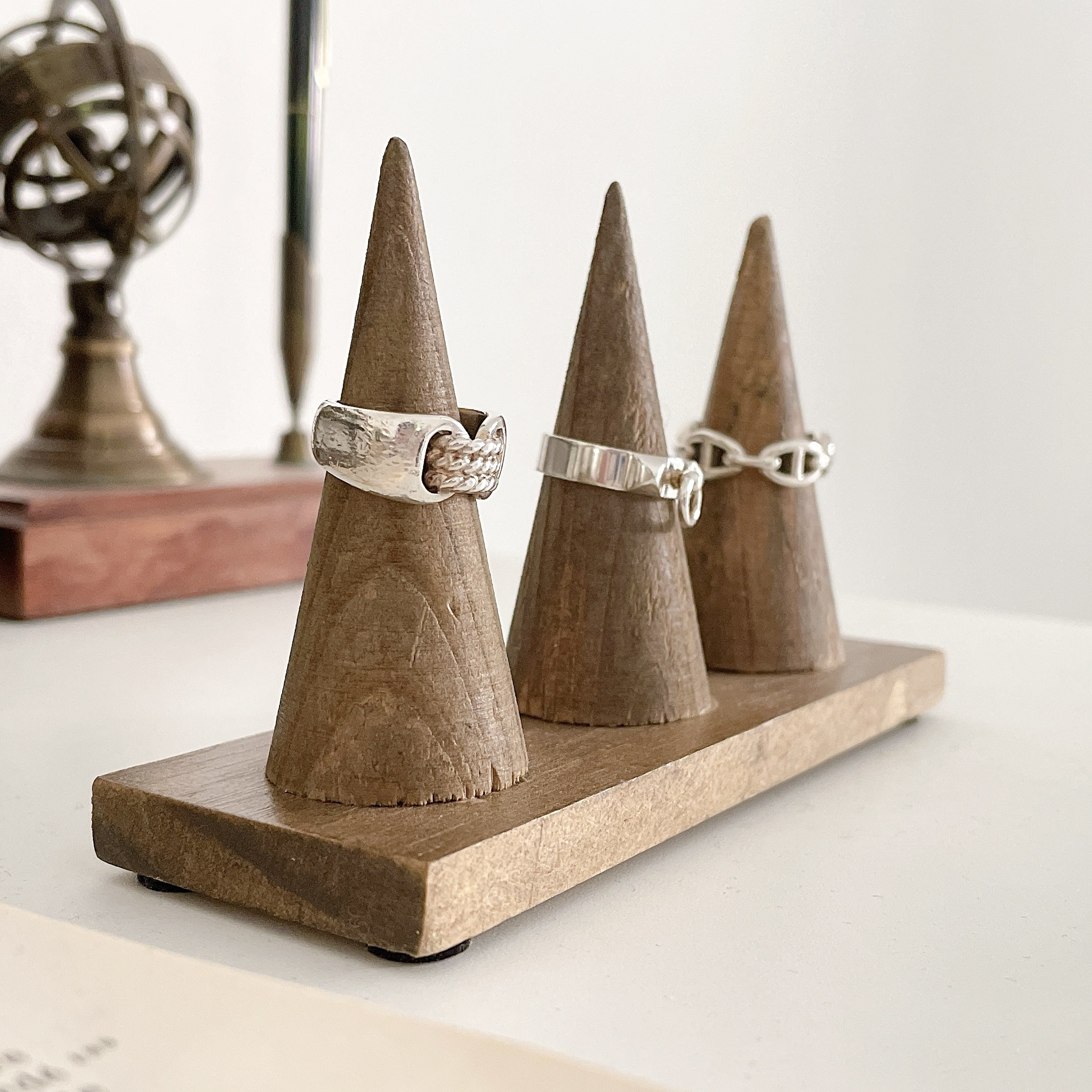 salut!(サリュ)のおすすめのアイテム「【マルシェディスプレイ】リングホルダー3連」