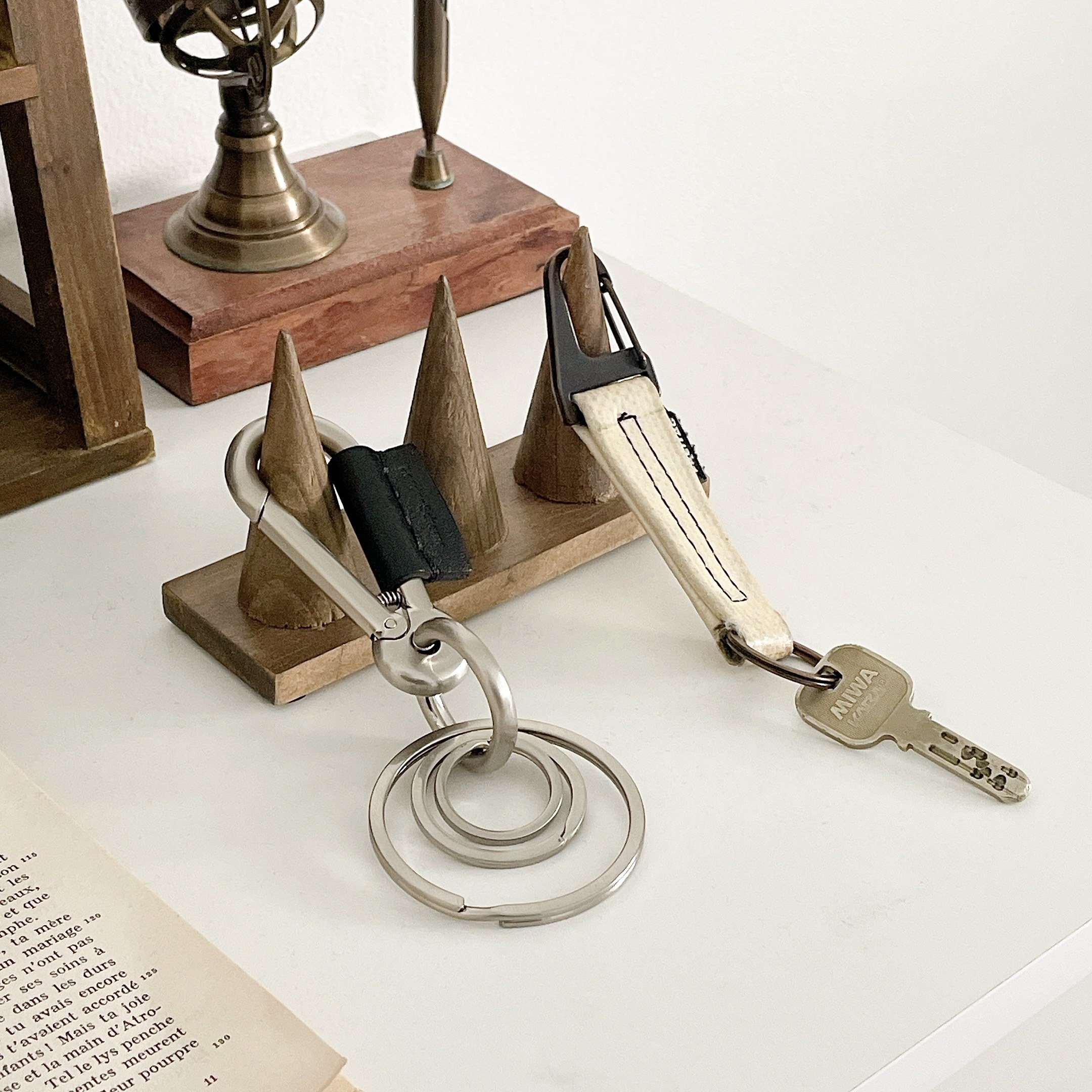 salut!(サリュ)のおすすめのアイテム「【マルシェディスプレイ】リングホルダー3連」