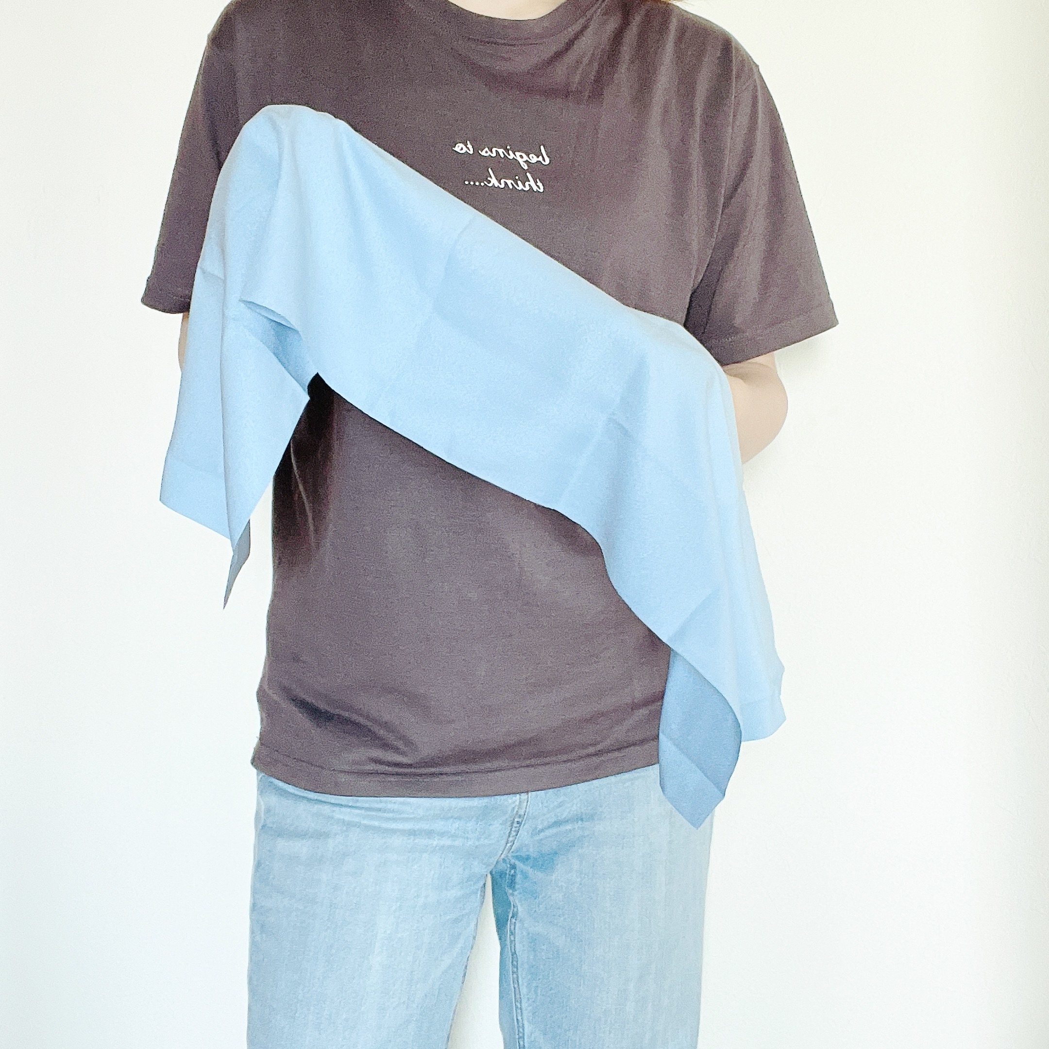 3coinsのおすすめの便利アイテム「ポーチ付きクールタオル」