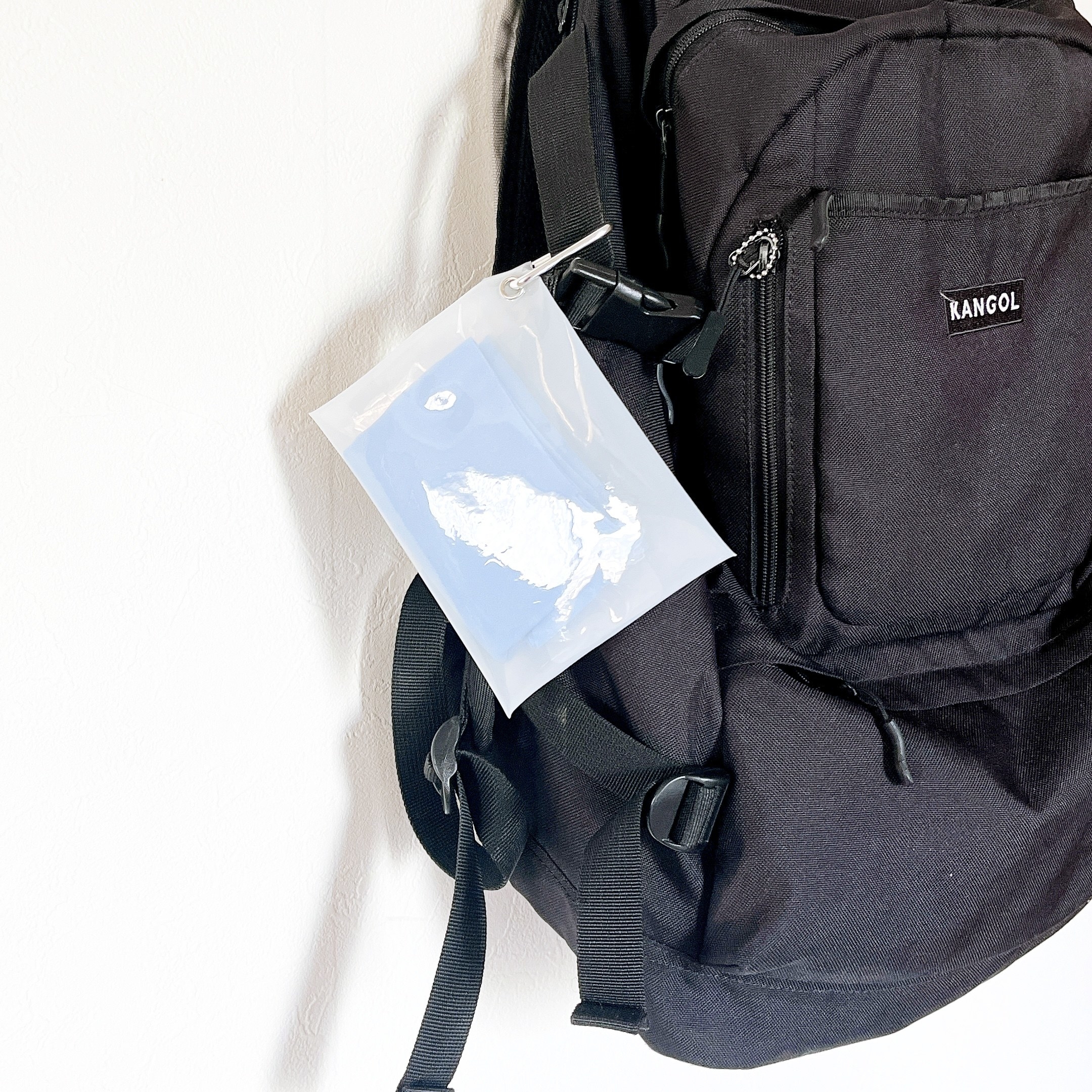 3coinsのおすすめの便利アイテム「ポーチ付きクールタオル」