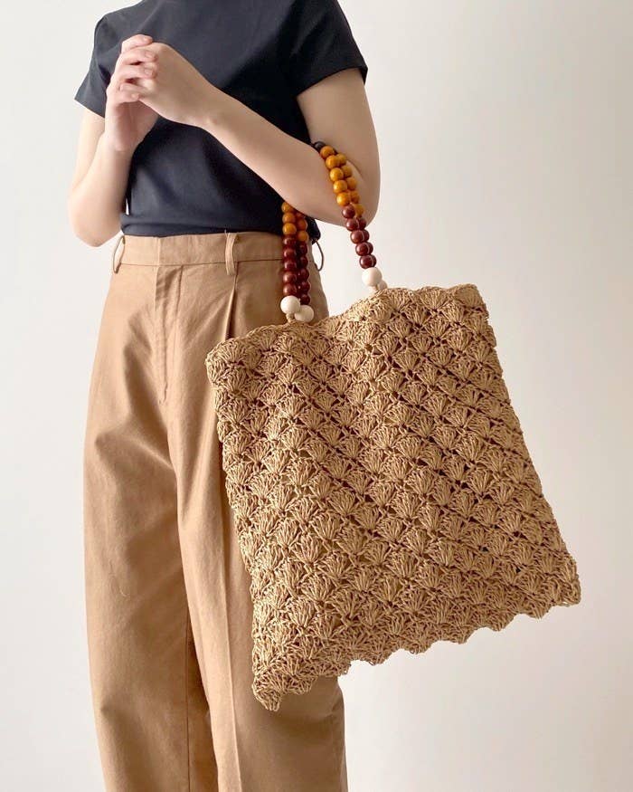 ZARA（ザラ）のオススメのアイテム「ペーパー トートバッグ」