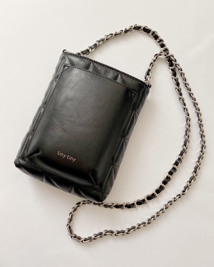 niko and…(ニコアンド)のおすすめバッグ「キルトスマホショルダーバッグ」