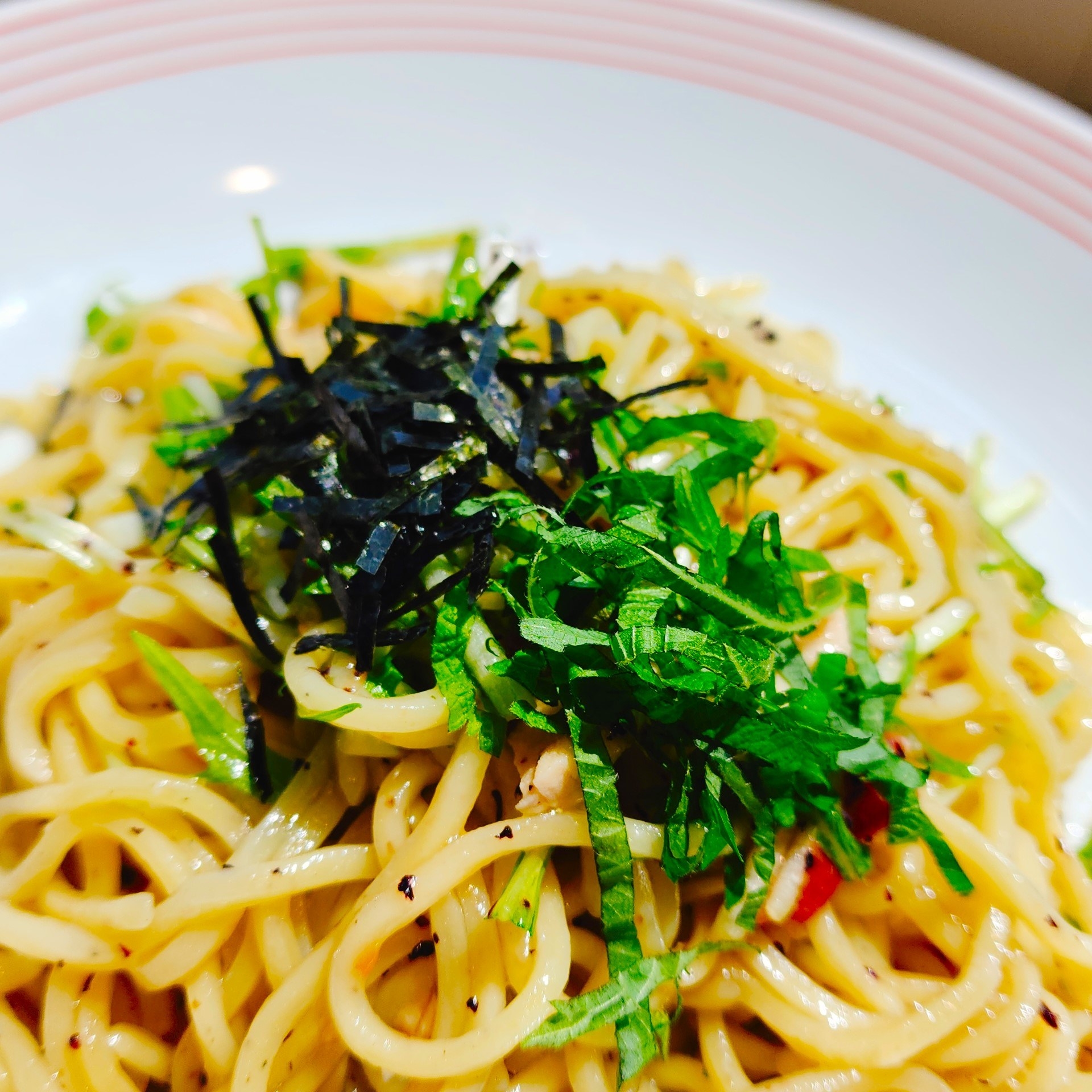 リンガーハットのおすすめ期間限定メニュー「梅肉と鶏むね肉の冷やしまぜめん」