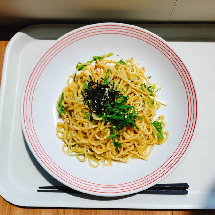リンガーハットのおすすめ期間限定メニュー「梅肉と鶏むね肉の冷やしまぜめん」