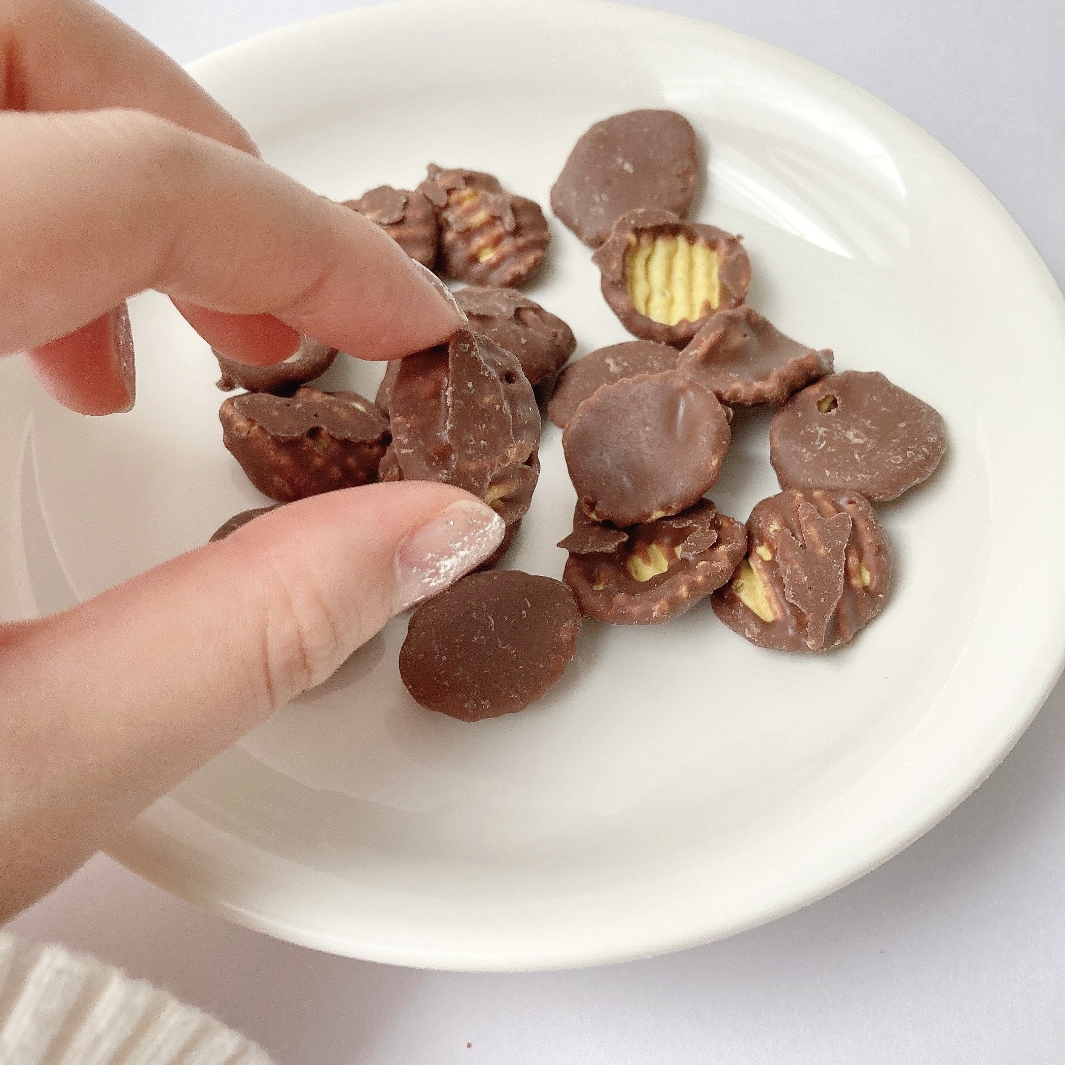 FamilyMart(ファミリーマート)のオススメのスイーツ「贅沢にチョコがかかったじゃがチョコミニ」