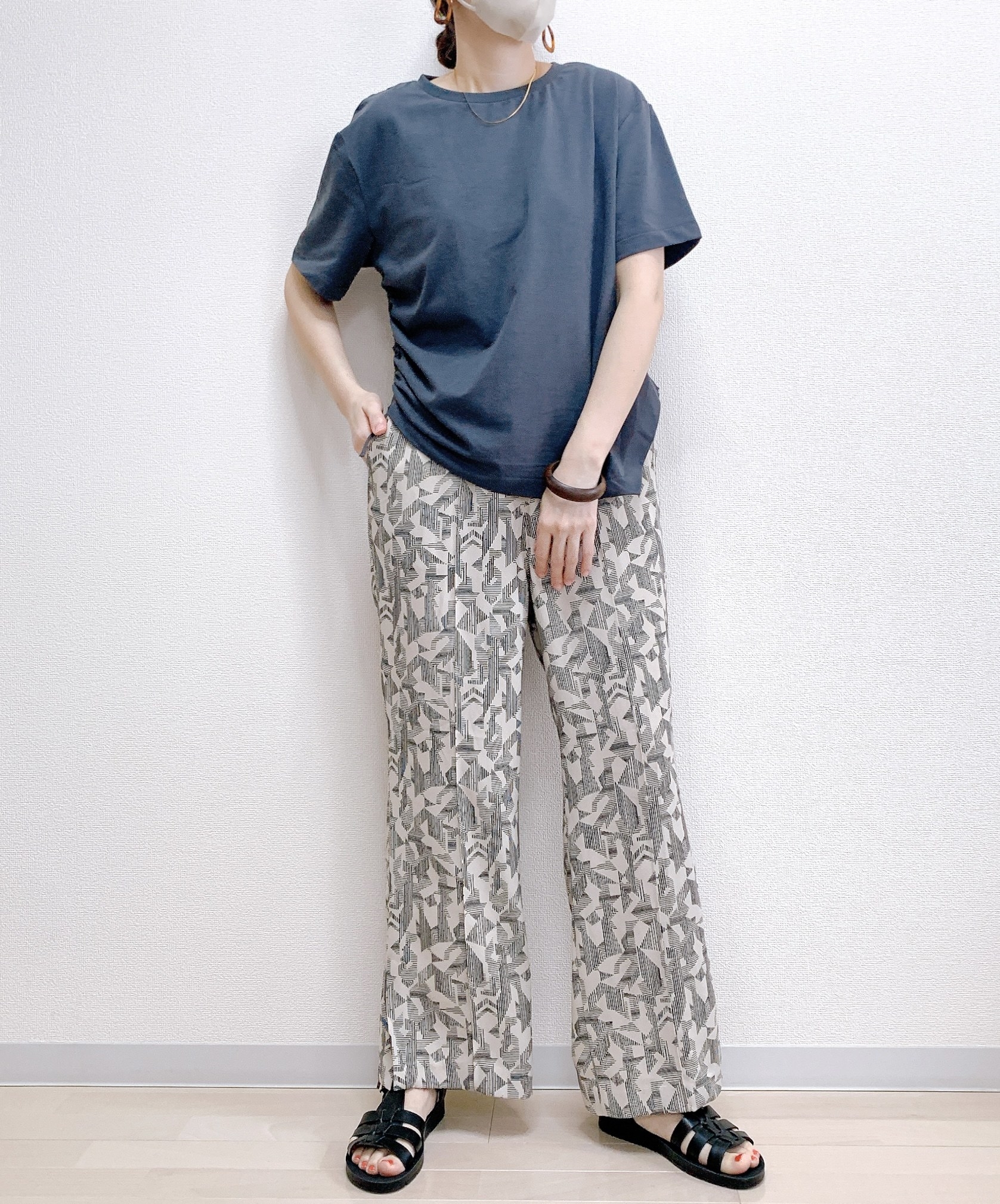 H＆Mのおすすめのレディースアイテム「ドローストリングディテールTシャツ」