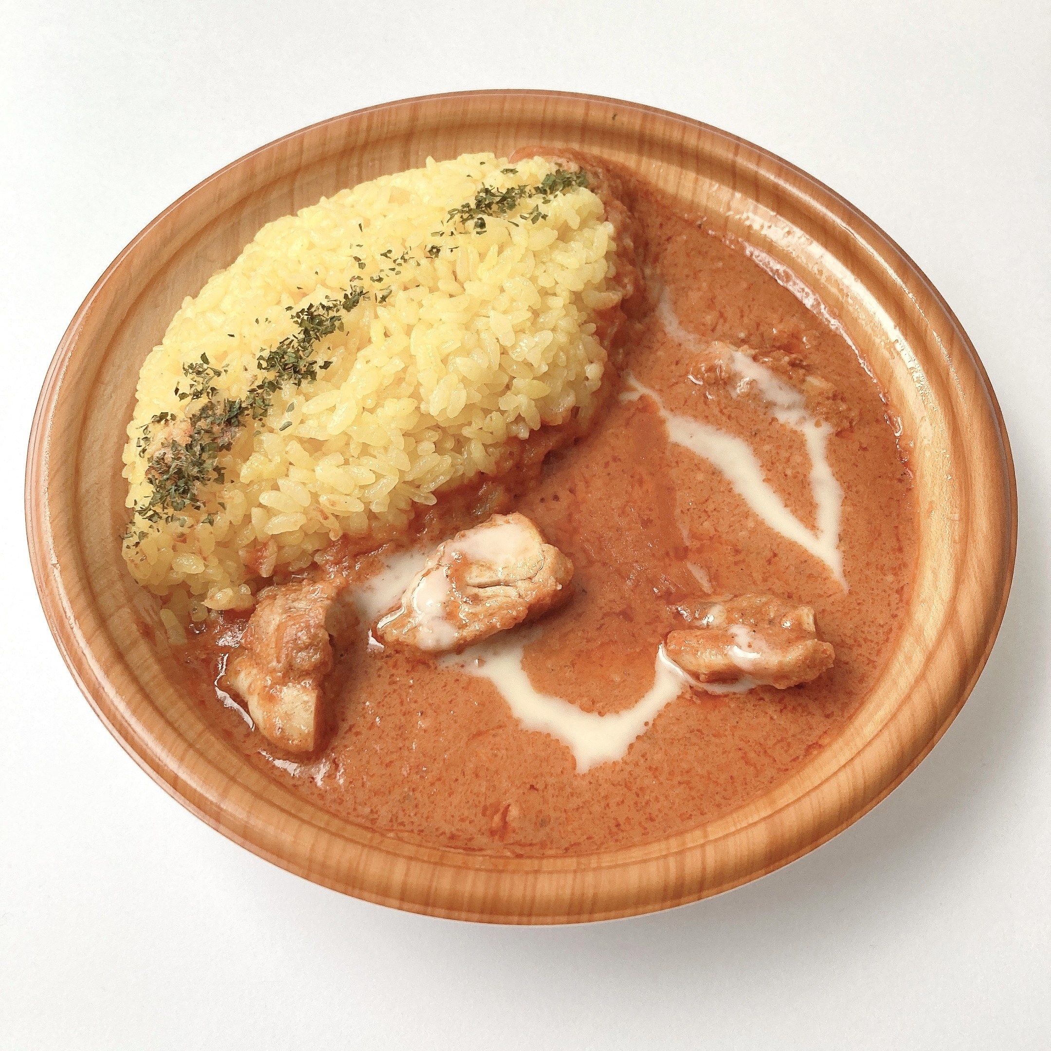 FamilyMart(ファミリーマート)のオススメのカレー「カッチャルバッチャル監修 バターチキンカレー」