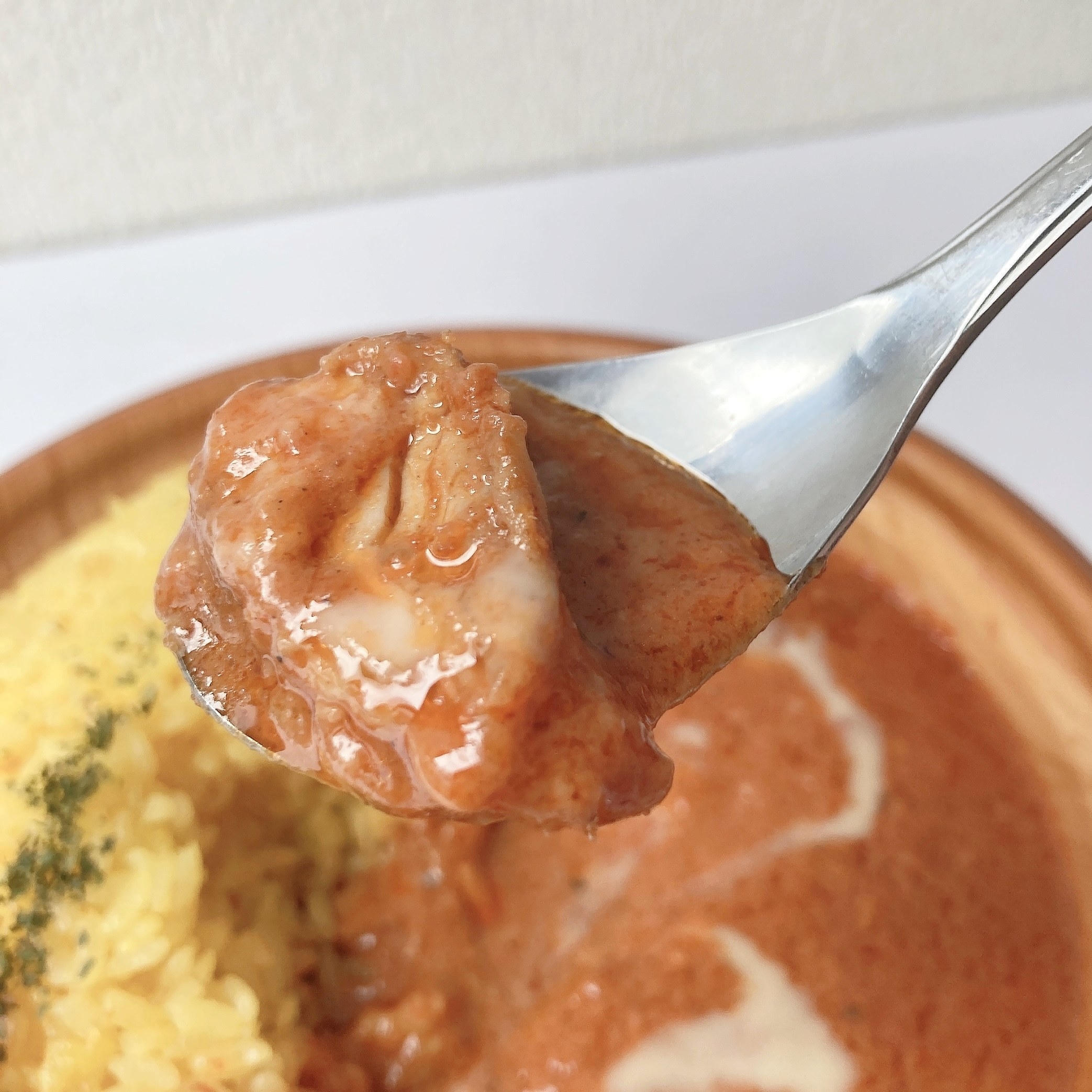 FamilyMart(ファミリーマート)のオススメのカレー「カッチャルバッチャル監修 バターチキンカレー」