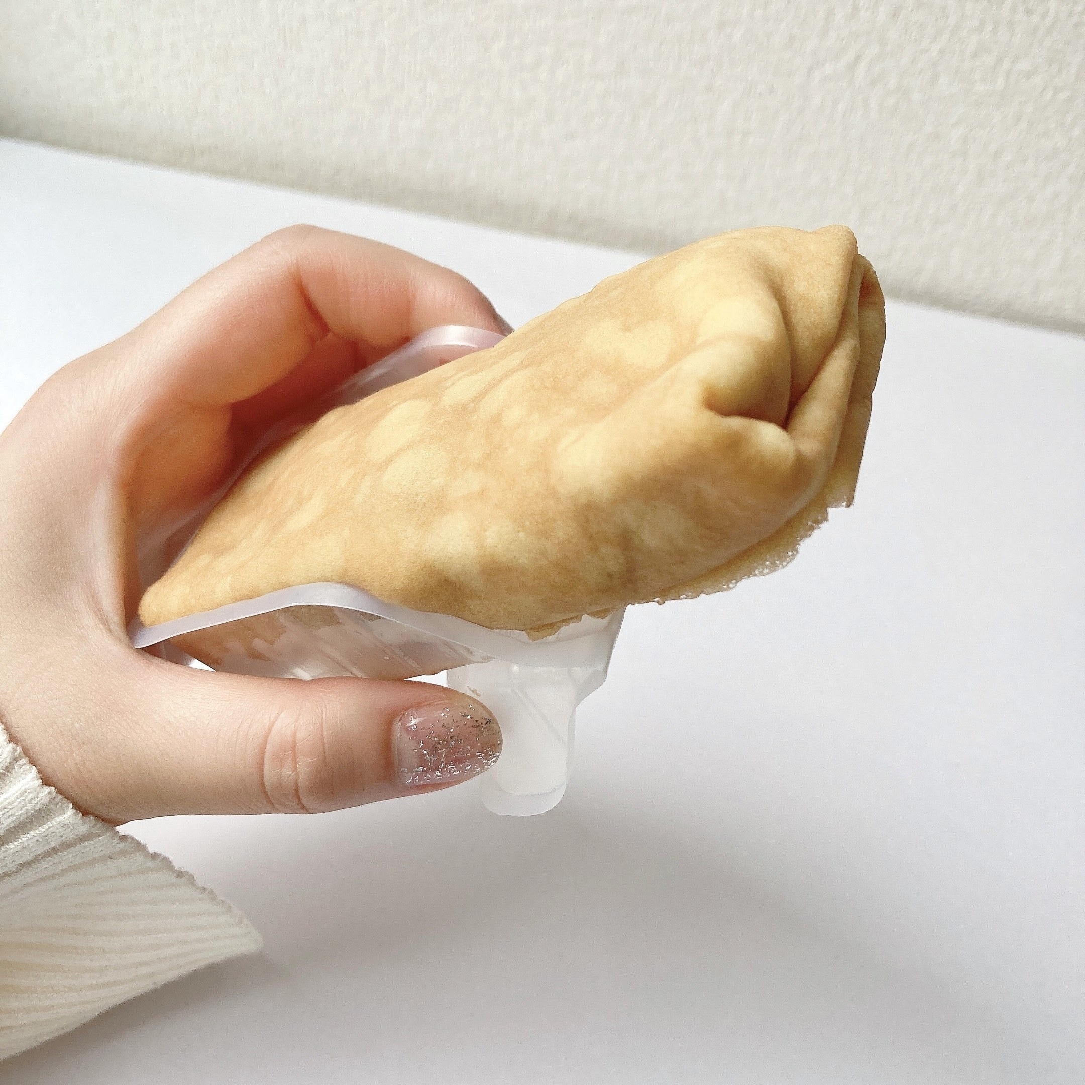 FamilyMart(ファミリーマート)のオススメのスイーツ「ファミマ・ザ・クレープ クッキー&クリーム」