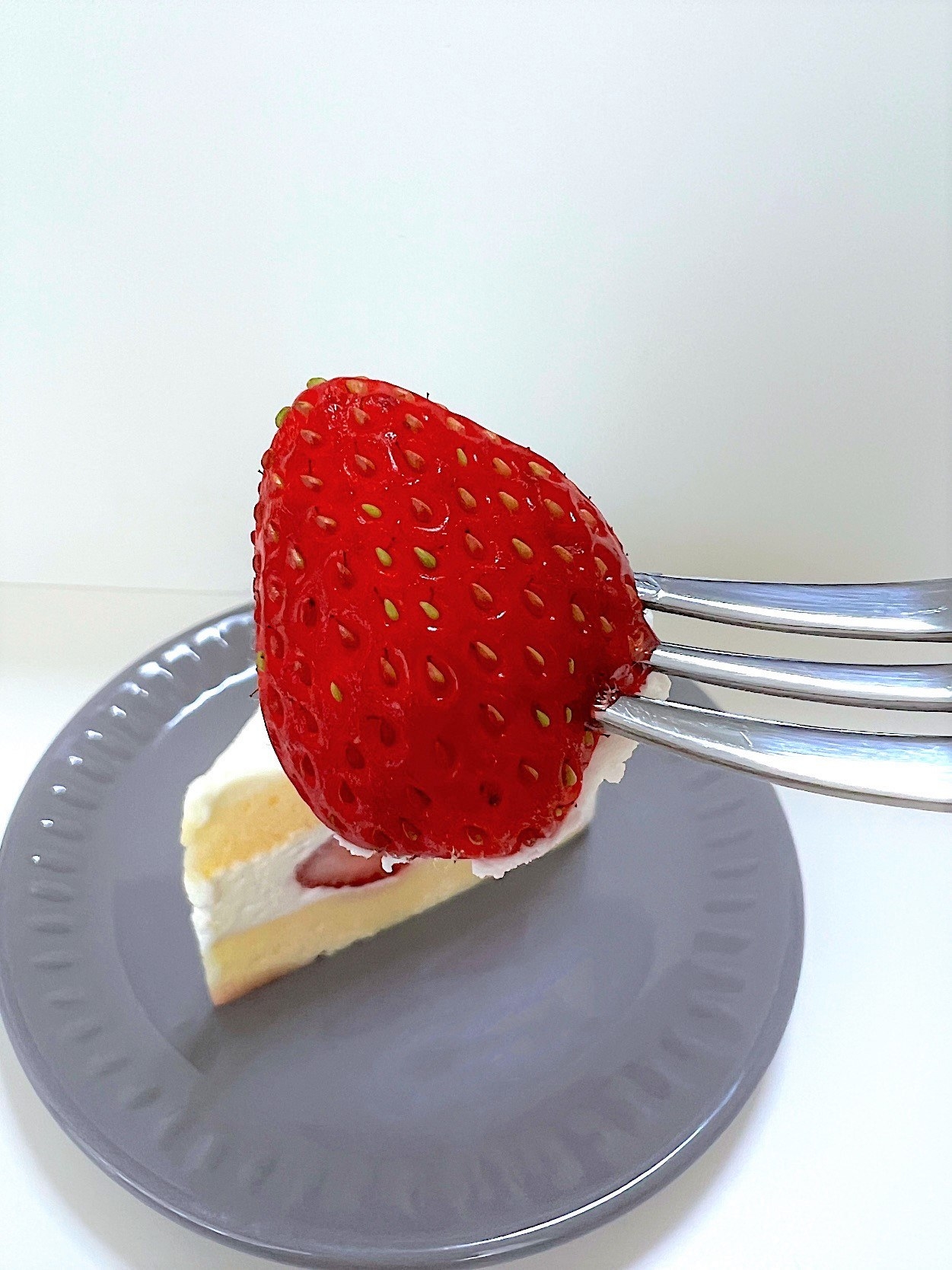 星乃珈琲店のオススメのメニュー「苺のプレミアムショートケーキ」