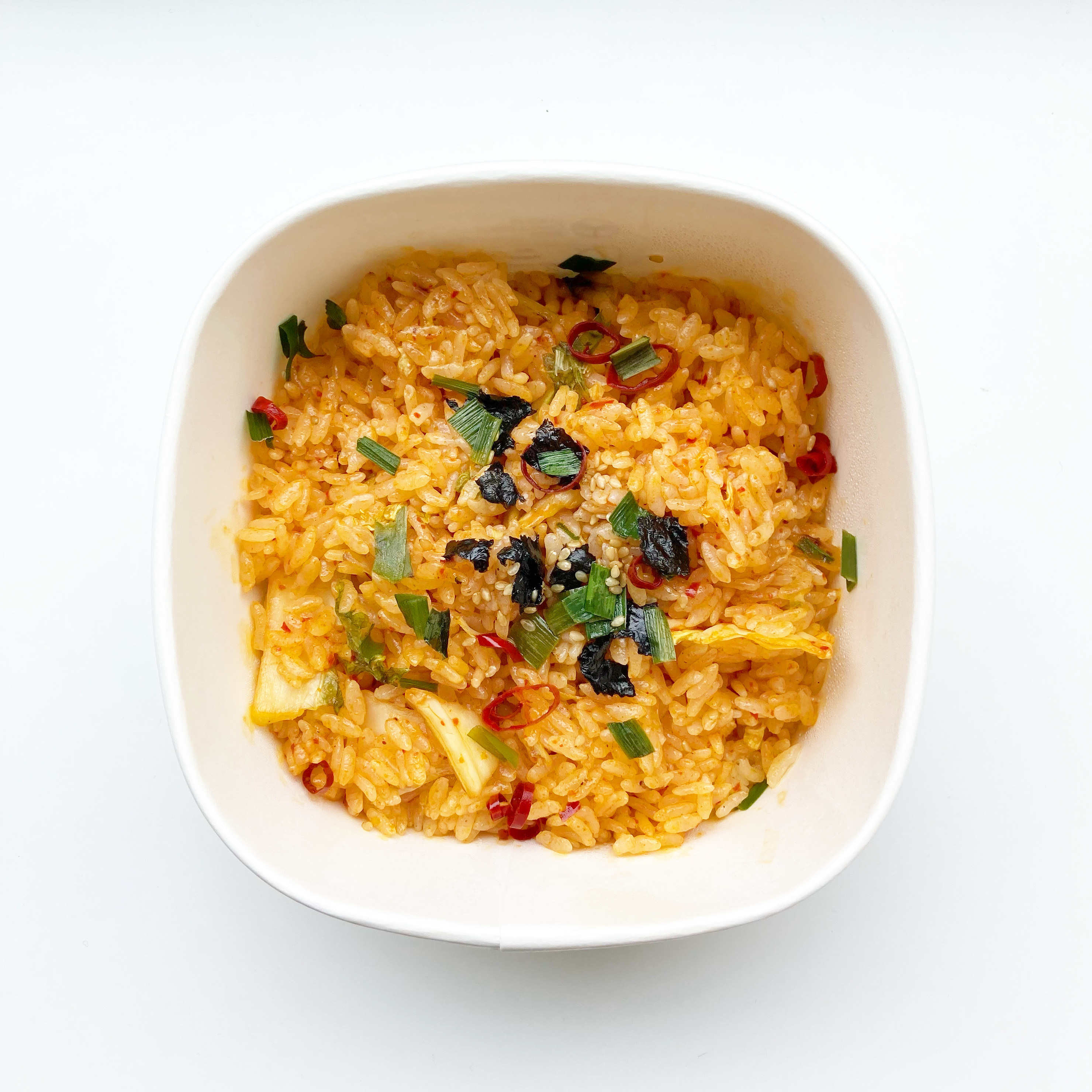 セブン-イレブンのおすすめ韓国グルメ「ごま油香る 旨辛キムチチャ－ハン」