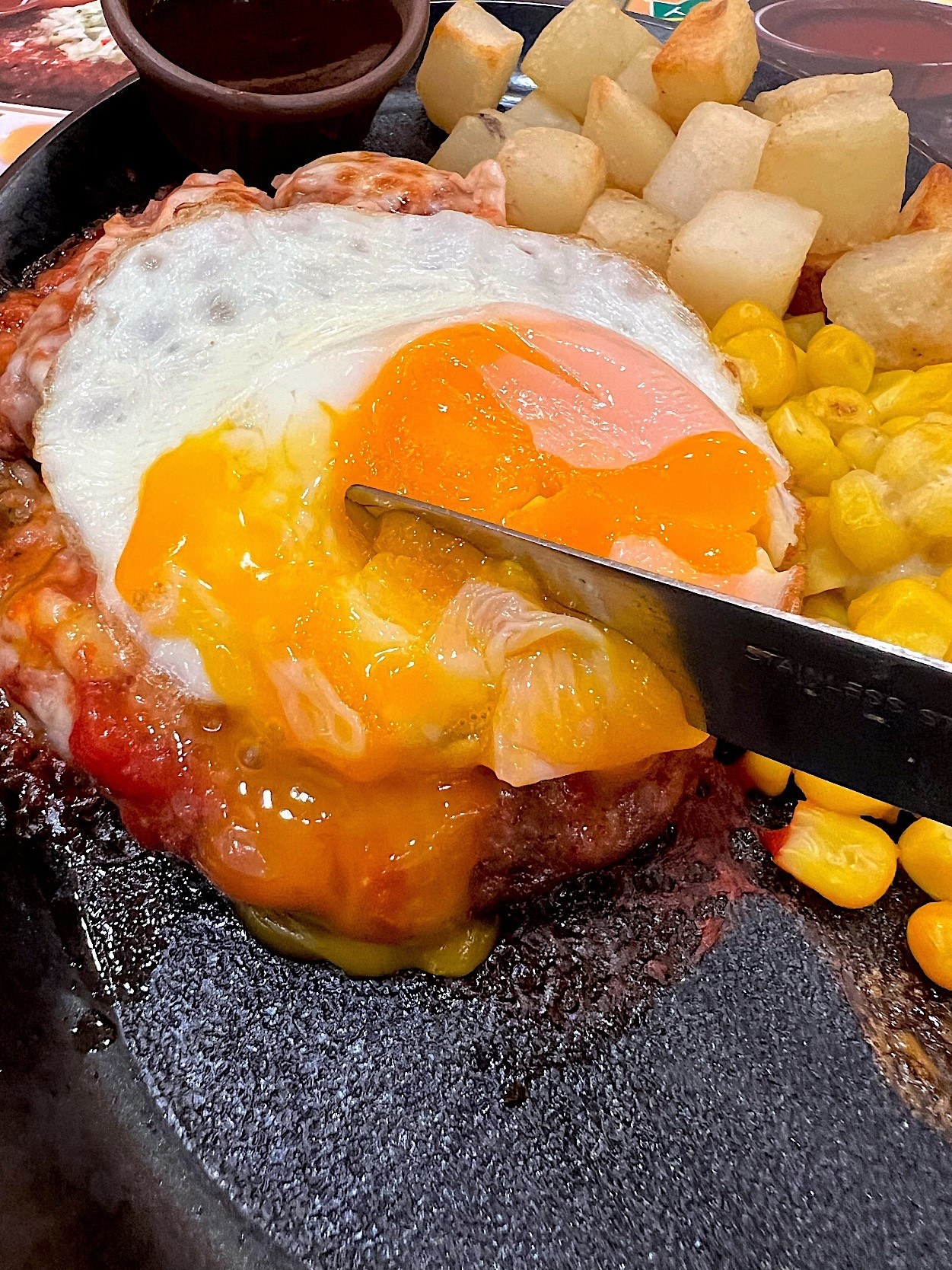 サイゼリヤのオススメフード「イタリアンハンバーグ」