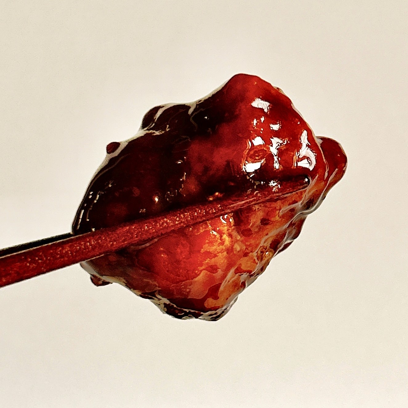 セブン‐イレブンのオススメの惣菜「7プレミアムゴールド 金の黒酢酢豚」