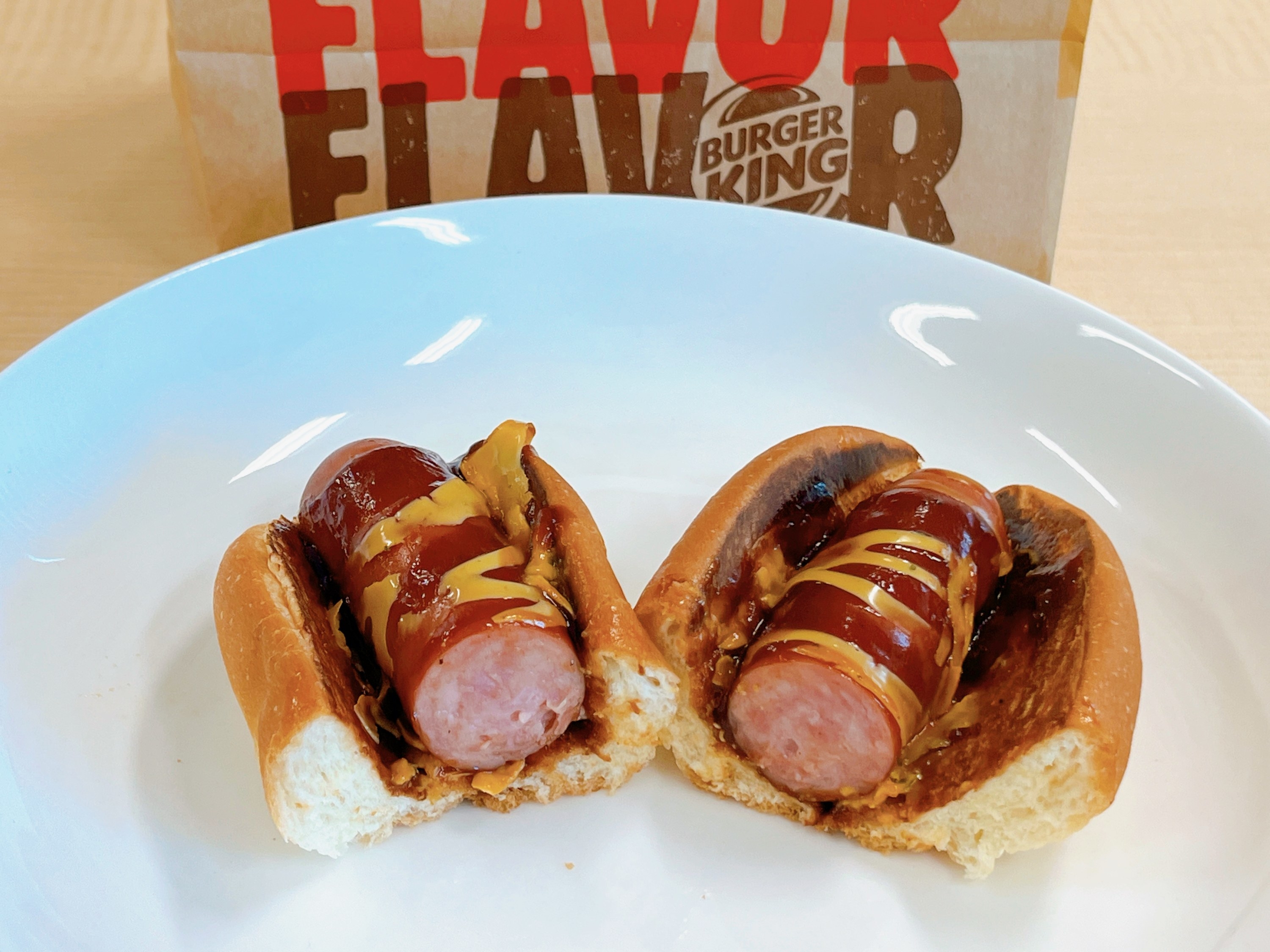 バーガーキングのオススメの定番メニュー「BBQ＆チーズホットドッグ」