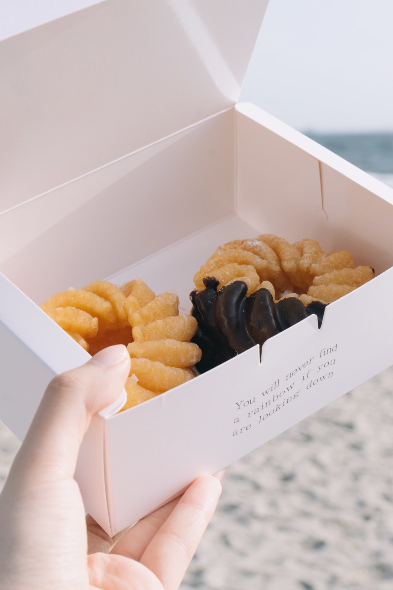 3COINSのおすすめ雑貨「【Natural Picnic】ペーパーランチボックス4個セット」