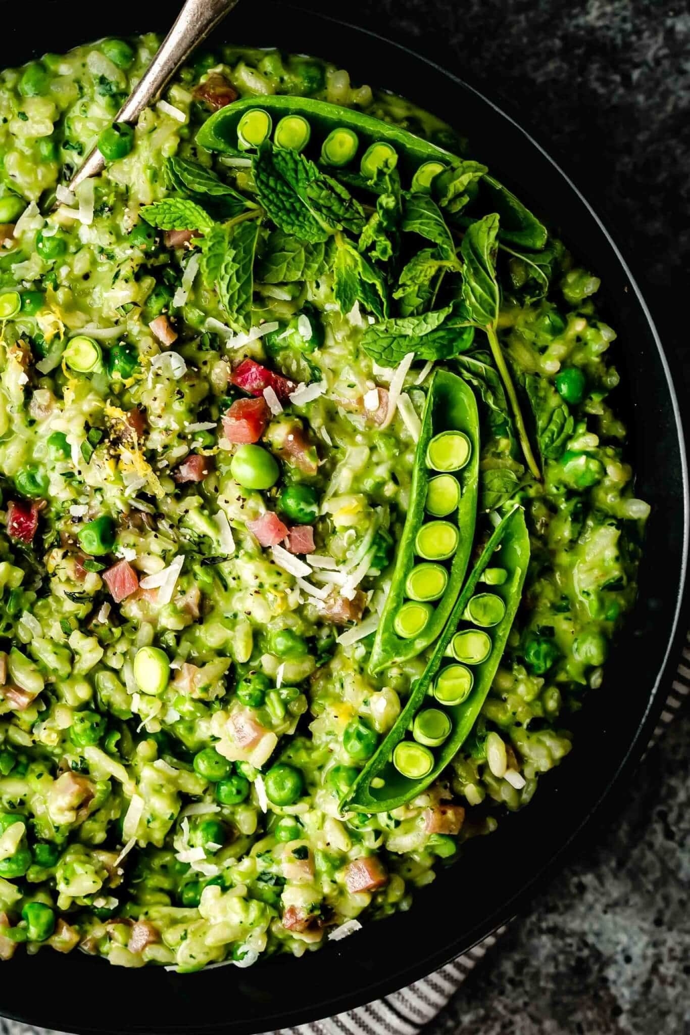 Spring pea risotto in a skillet.