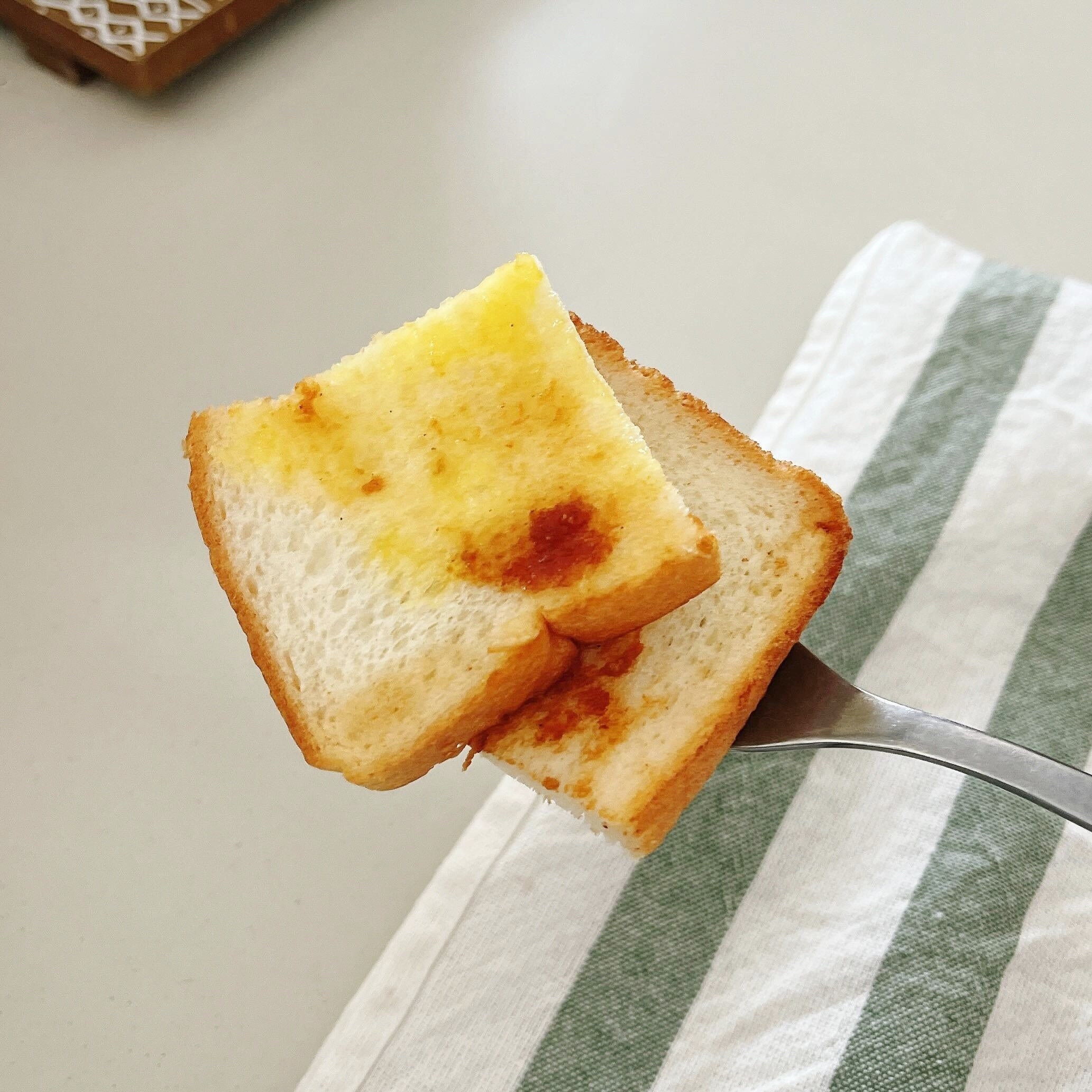 セブン-イレブンのオススメのサンドイッチ「三元豚とんかつサンド」