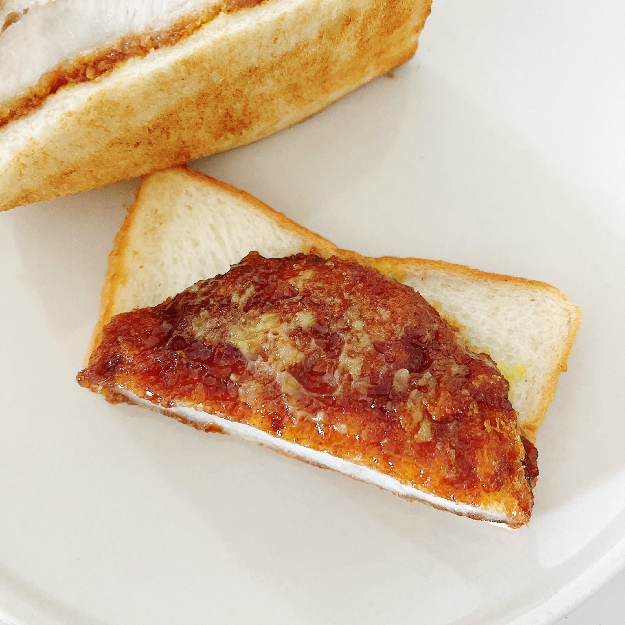 セブン-イレブンのオススメのサンドイッチ「三元豚とんかつサンド」