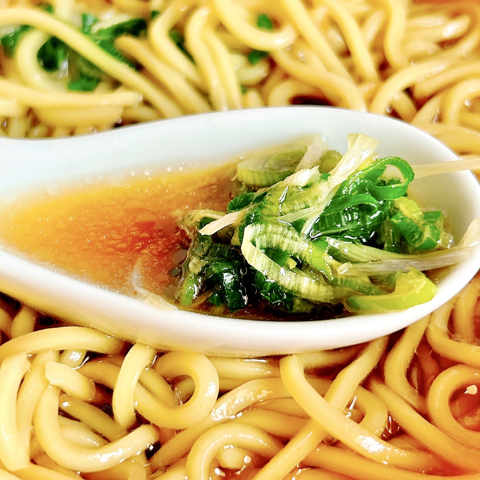 FamilyMart(ファミリーマート)のオススメのラーメン「鶏油が決め手!醤油ラーメン」