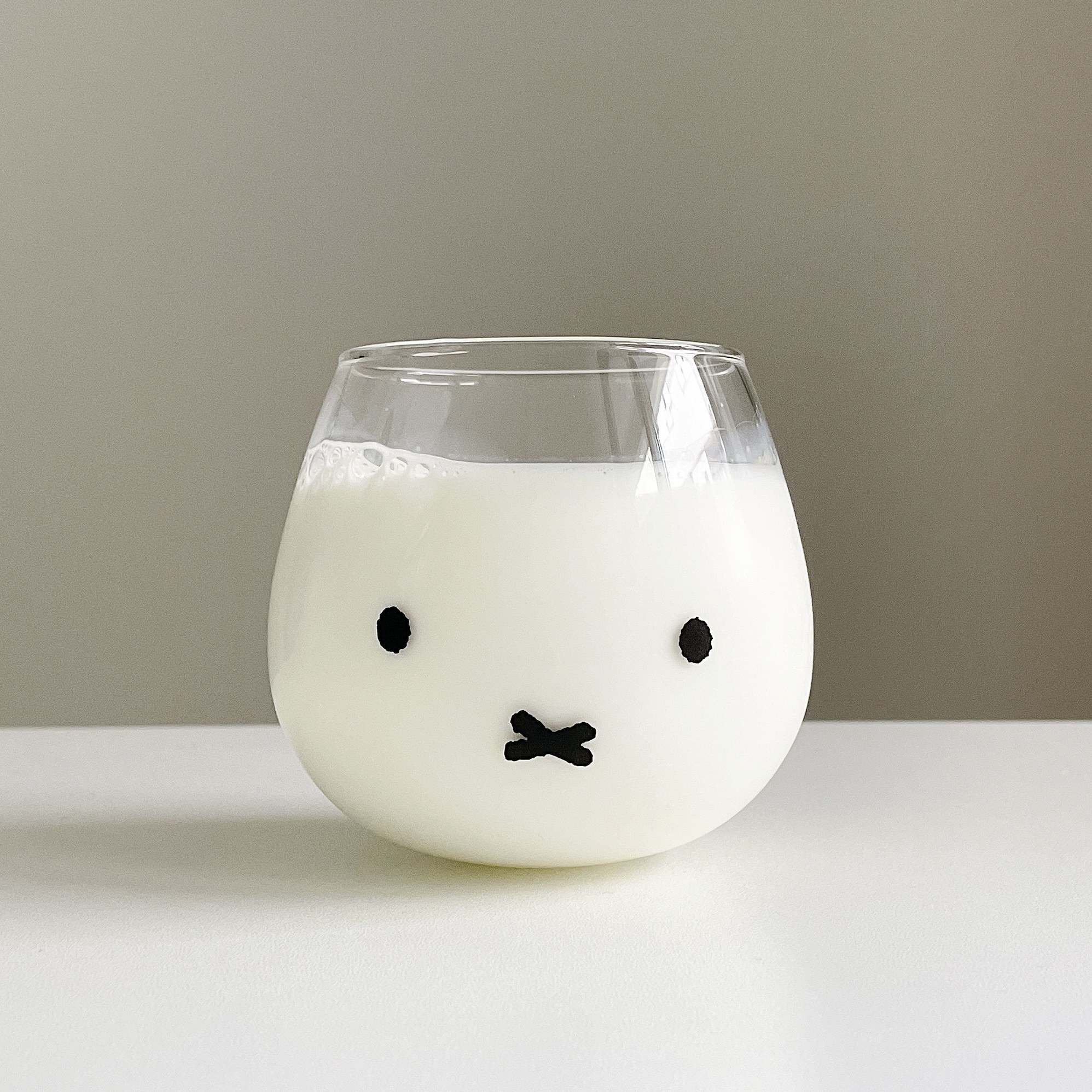 ロフトのオススメの雑貨「ミッフィーゆらゆらタンブラー（フェイス）」