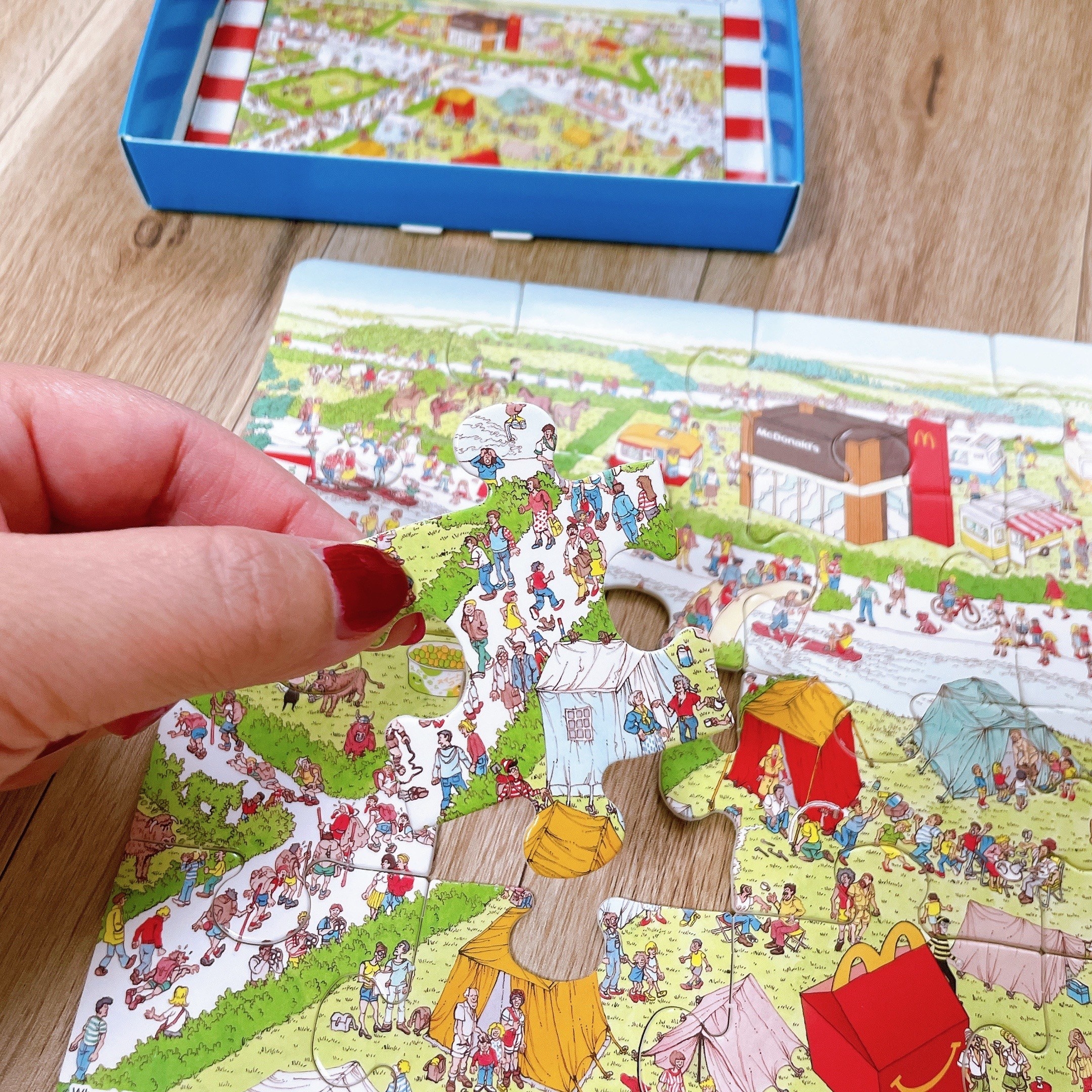 マクドナルド(マック)のおすすめハッピーセット2023「ウォーリーをさがせ!」