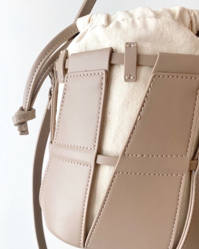 ZARA（ザラ）のオススメのバッグ「カットワークバケットバッグ」