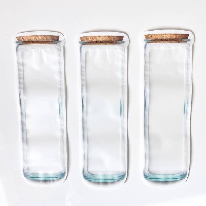 DAISO（ダイソー）のおすすめキッチングッズ「底マチジップバッグ（550ml、3枚）」