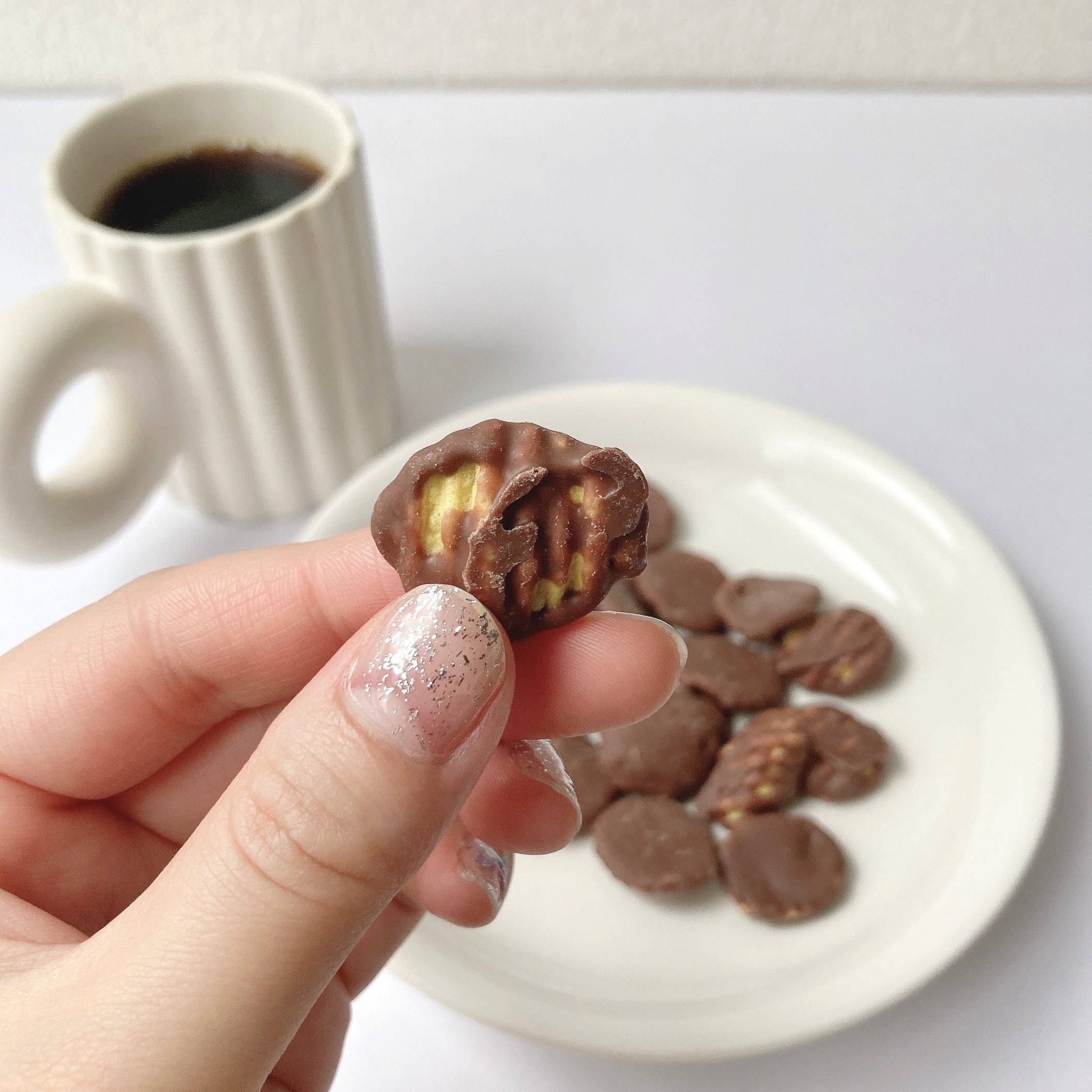 FamilyMart(ファミリーマート)のオススメのスイーツ「贅沢にチョコがかかったじゃがチョコミニ」