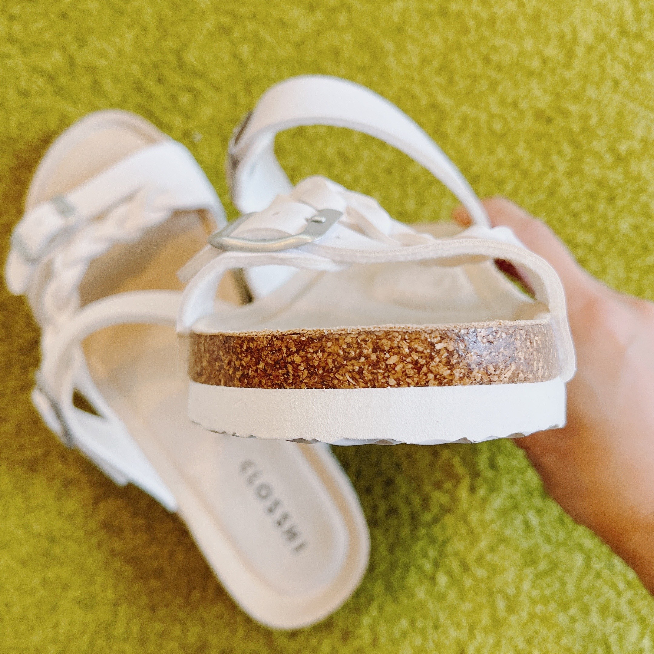 しまむらのオススメのサンダル「お手軽クッションサンダル ねじり紐付きFB」