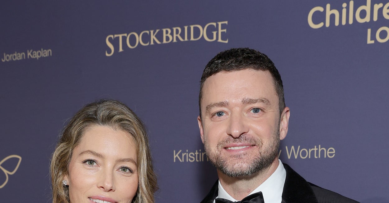 Justin Timberlake Is Only Referring To Himself As “Jessica Biel’s Boyfriend,” And Jessica Hilariously Got In On The Joke