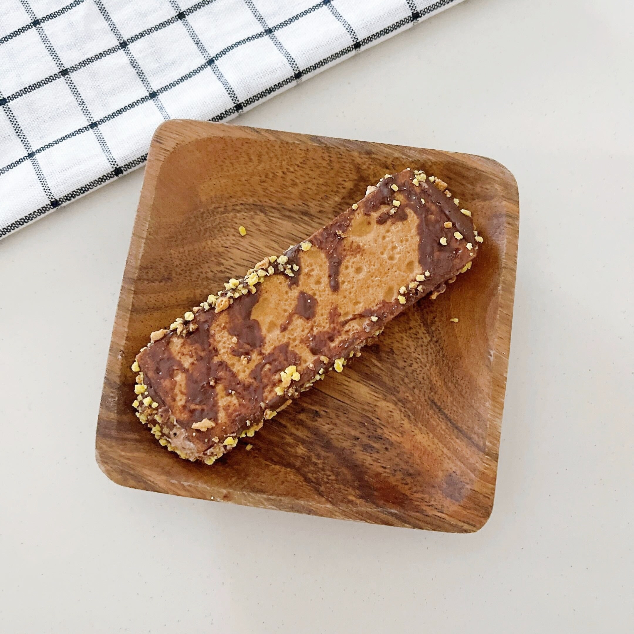 LAWSON(ローソン)のオススメのスイーツ「ザクチョコバー」