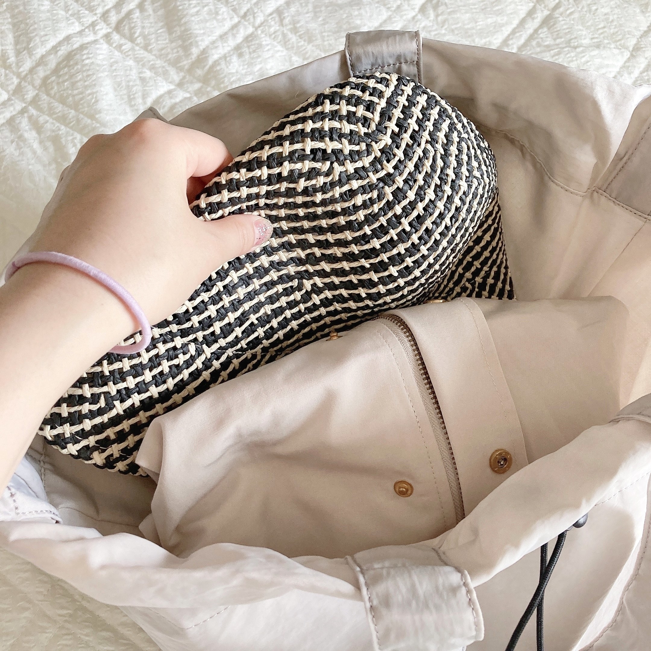 GLOBAL WORK(グローバルワーク)のオススメのバッグ「撥水クシュクシュ2WAYショルダー」