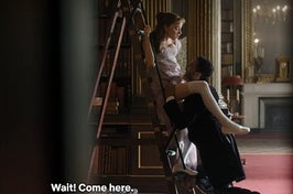 Duke of Hastings performing oral on Daphne while she's on a library ladder in Bridgerton season one episode six