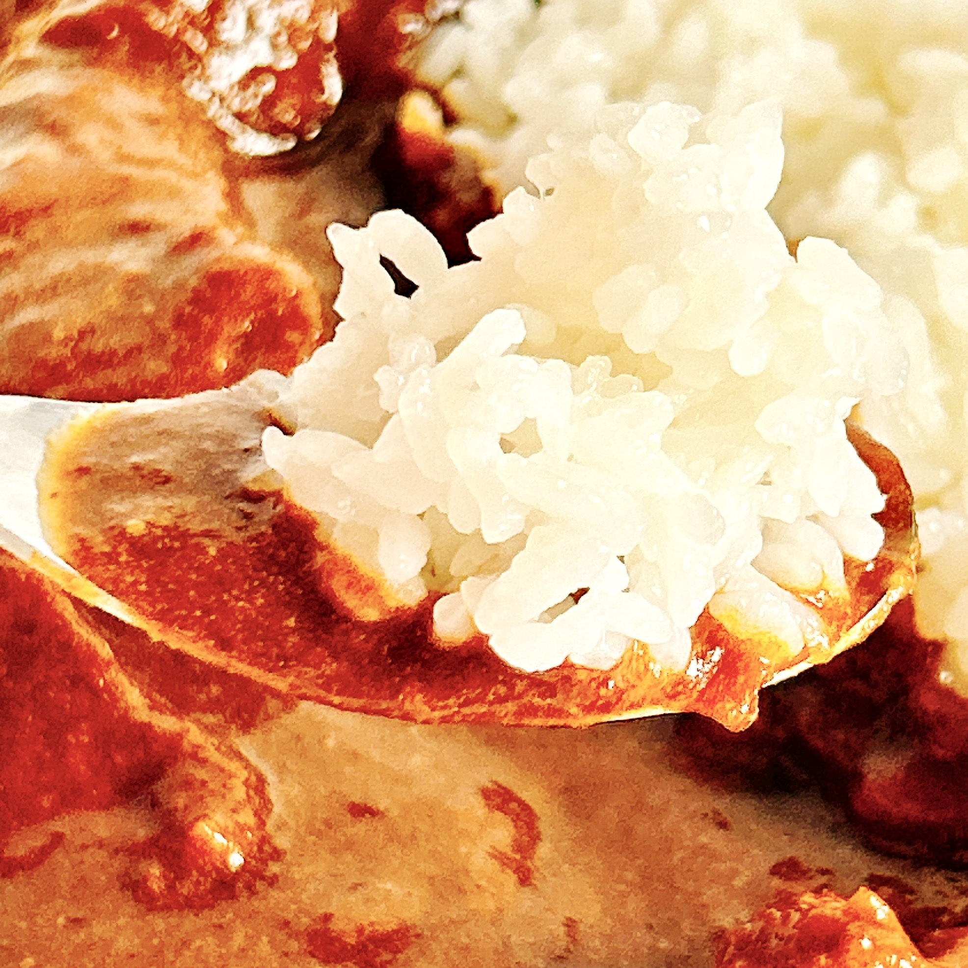 セブン‐イレブンのオススメのチルド惣菜「7プレミアムゴールド 金のビーフカレー」