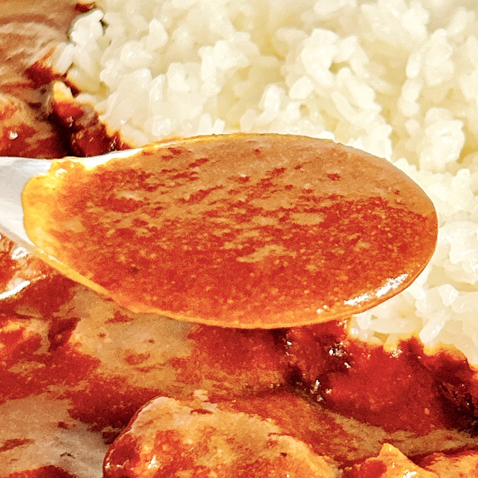 セブン‐イレブンのオススメのチルド惣菜「7プレミアムゴールド 金のビーフカレー」