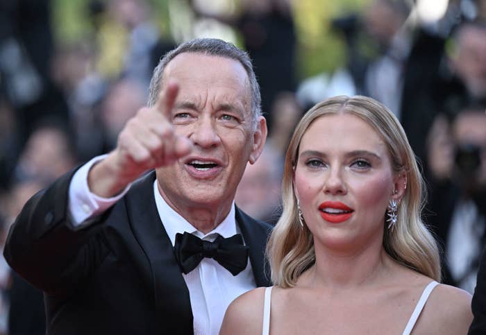 Closeup of Tom Hanks and Scarlett Johansson