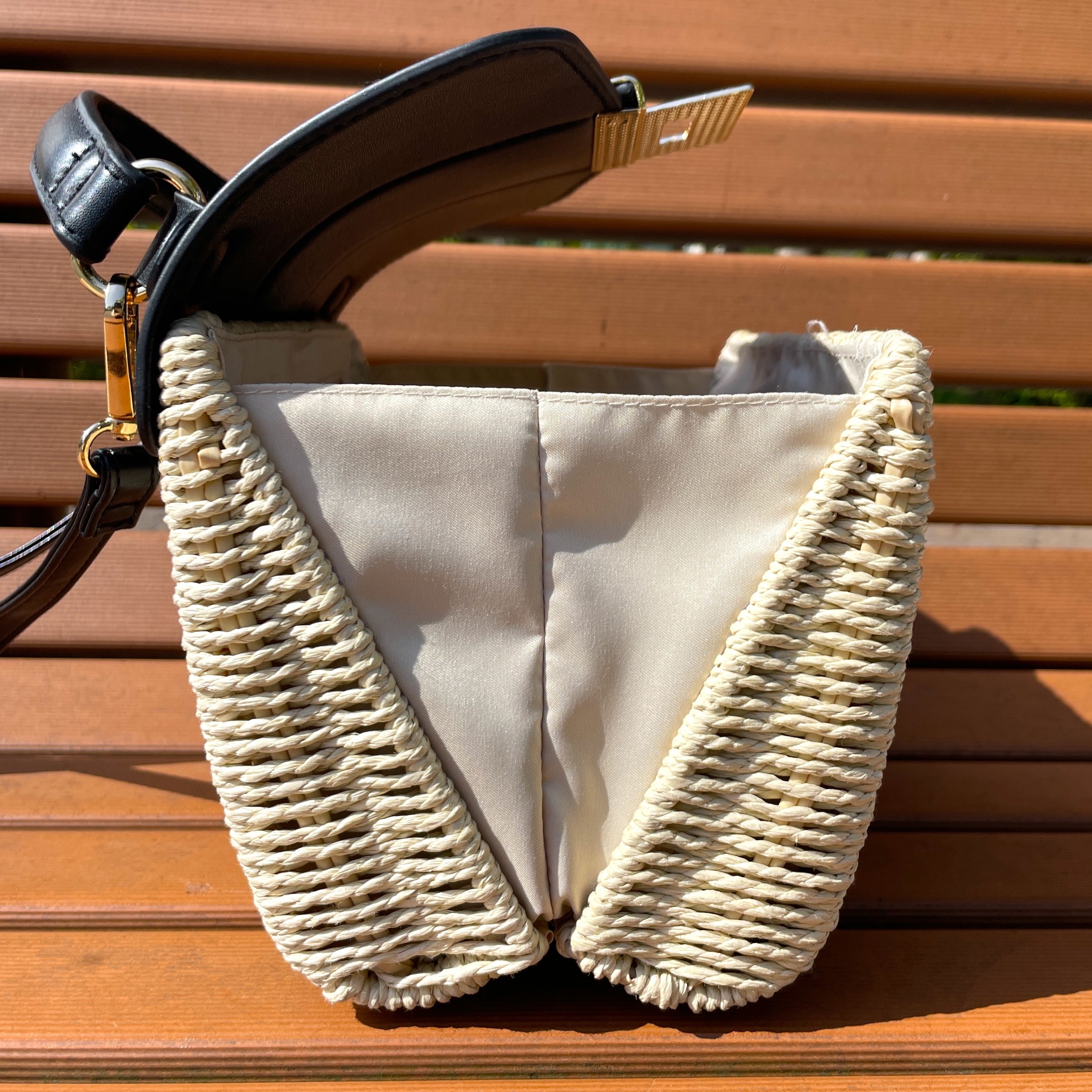 Honeys（ハニーズ）のおすすめバッグ「雑材ワンハンドルBag」