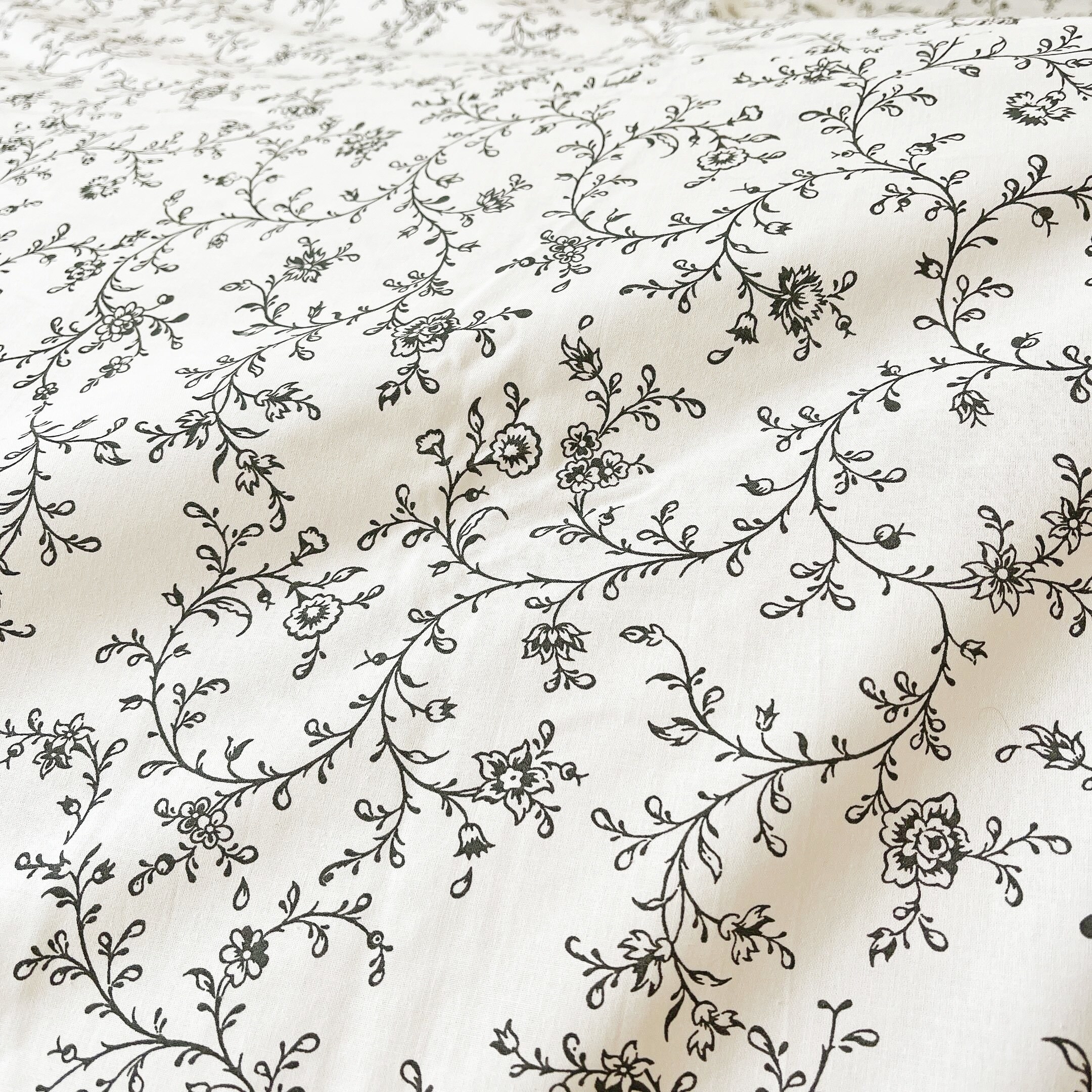 IKEA(イケア)のおすすめ商品「KOPPARRANKA コッパランカ 掛け布団カバー&枕カバー, ホワイト/ダークグレー」