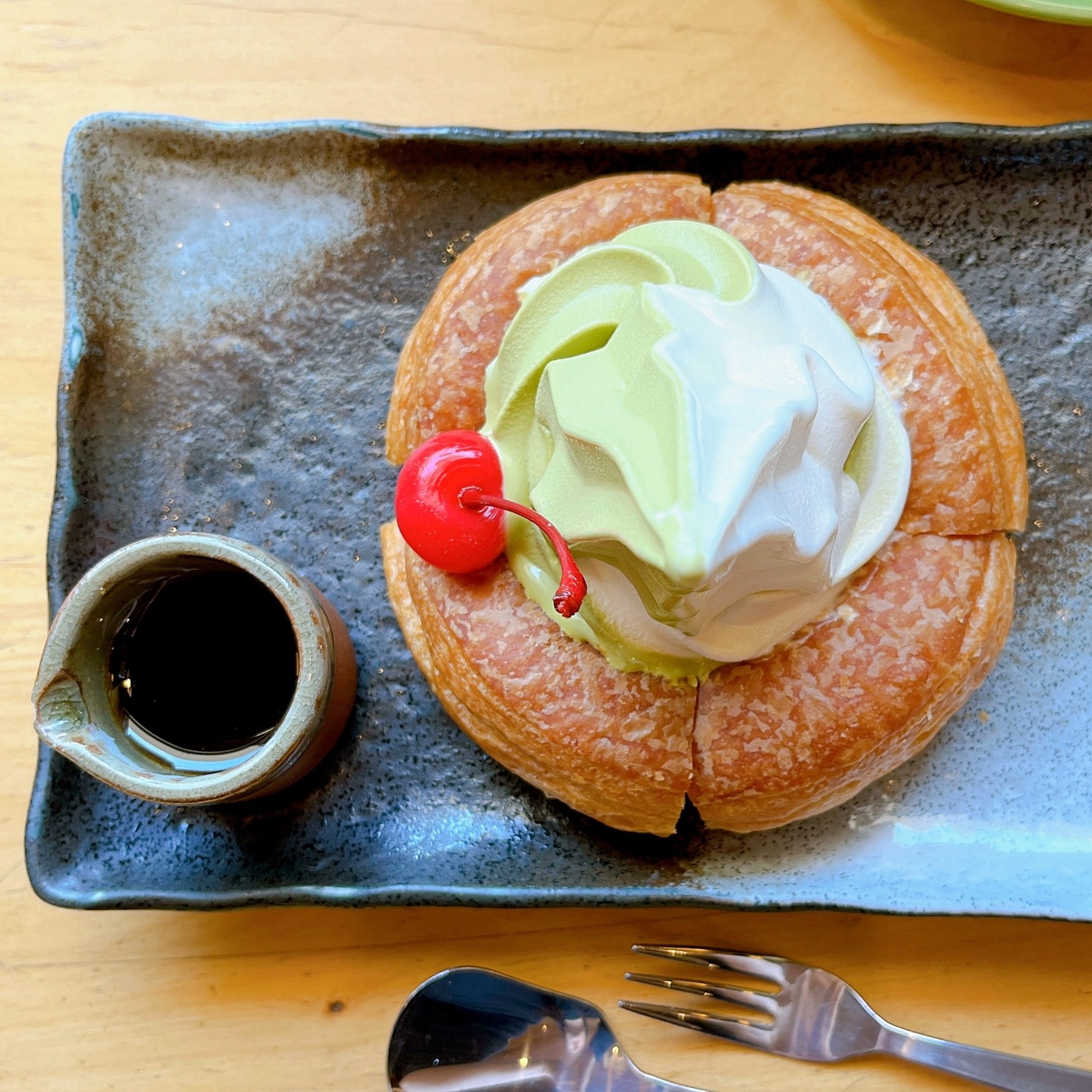 コメダ和喫茶 おかげ庵おすすめのスイーツ「抹茶ミックスミニシロノワール」