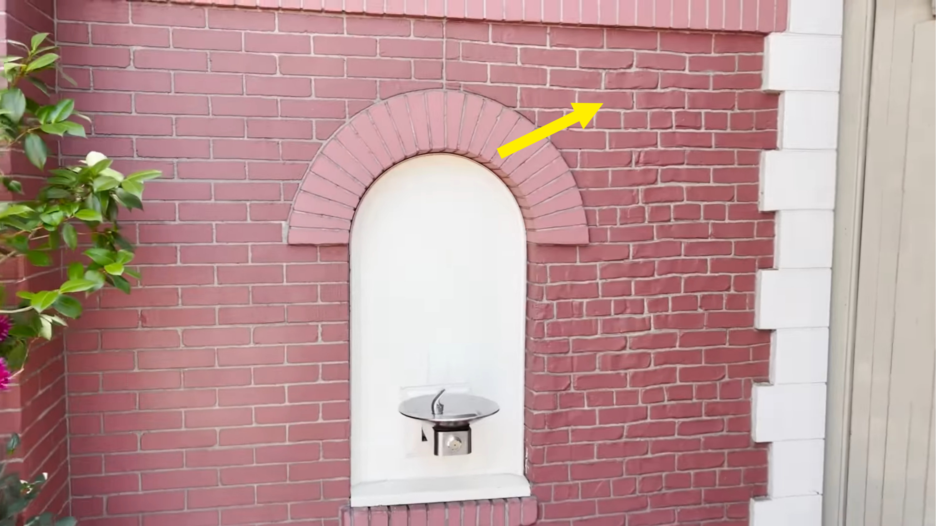 arrow pointing to the bricks