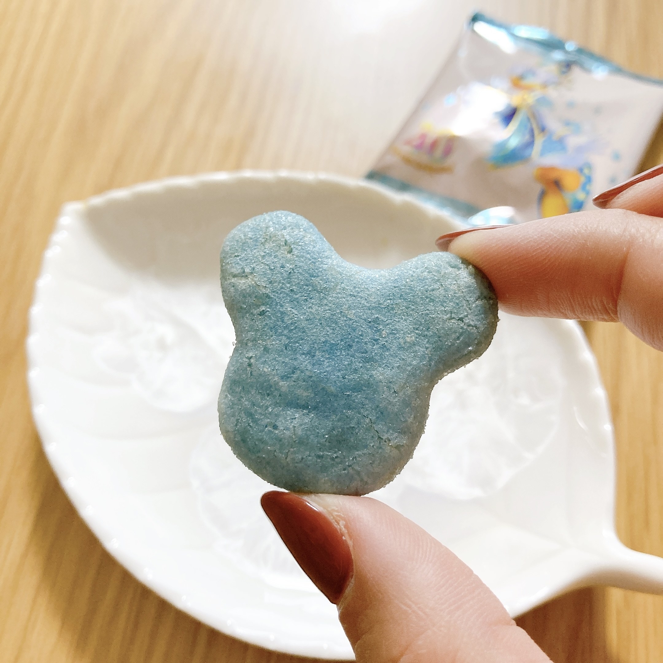 ディズニーランドのおすすめお土産「おせんべい 缶」