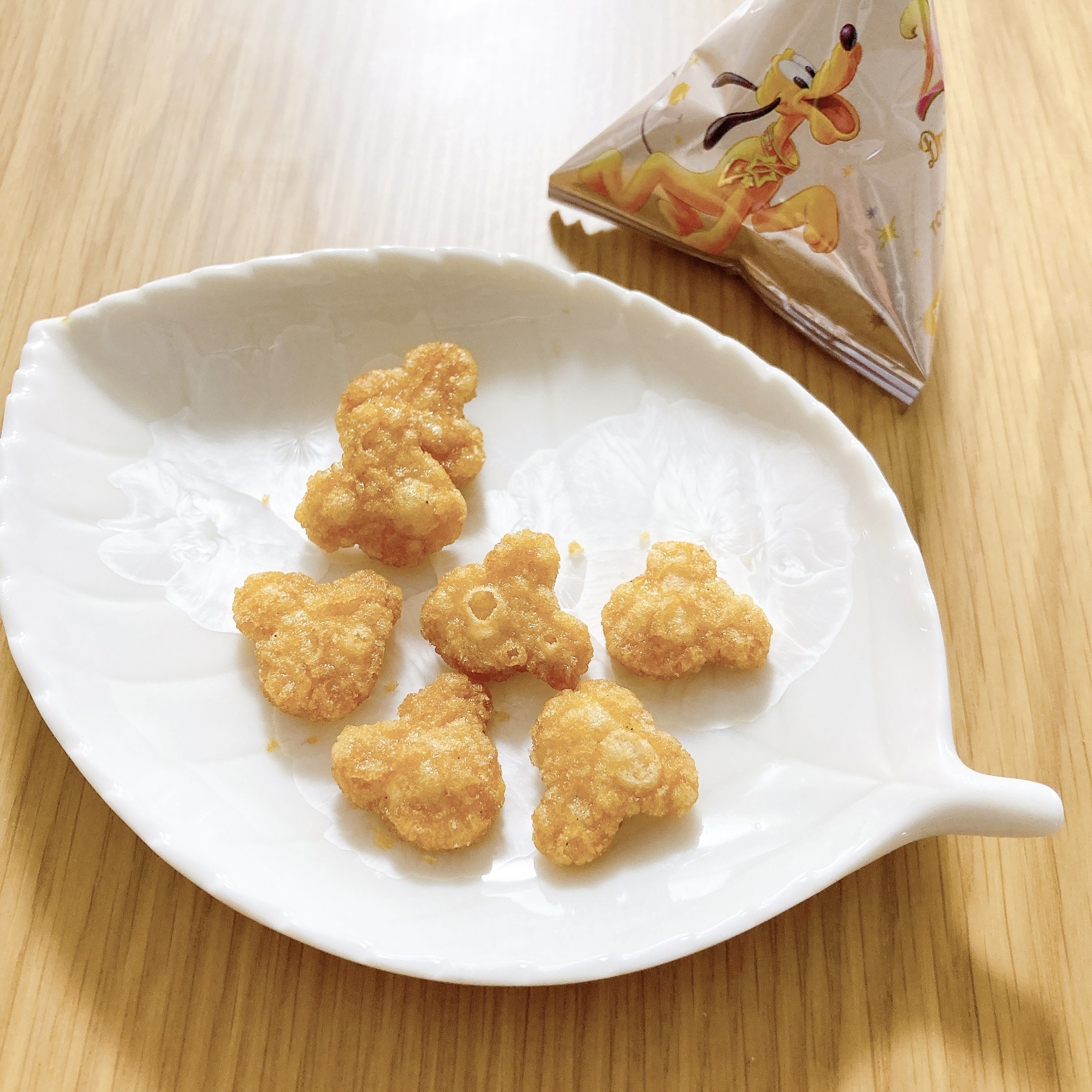 ディズニーランドのおすすめお土産「おせんべい 缶」